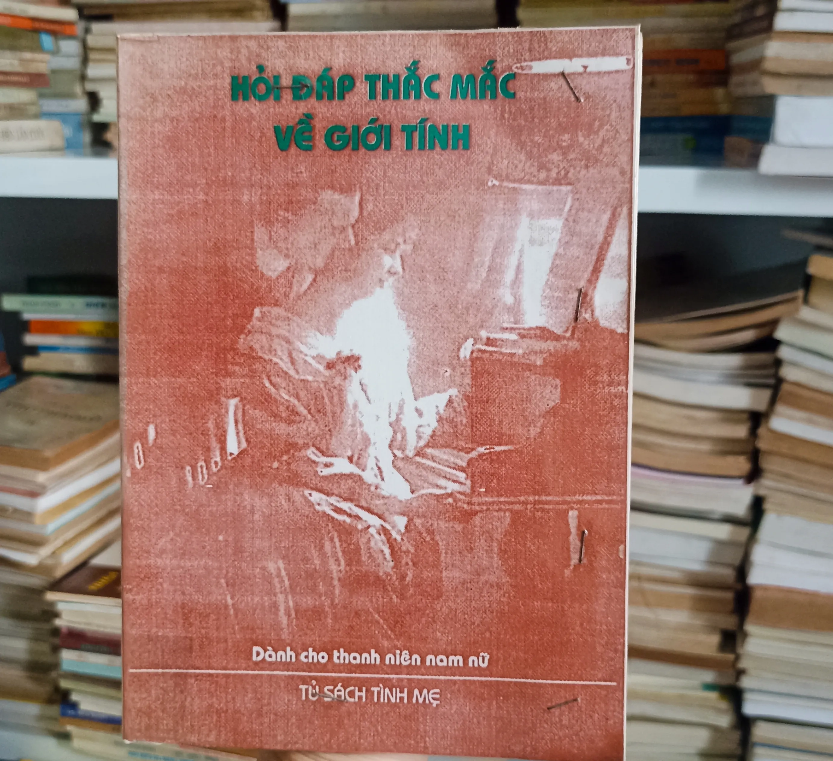 Hỏi đáp thắc mắc về giới tính 🌻 by  - Sách Book Cover - Ngọc Hiển Books