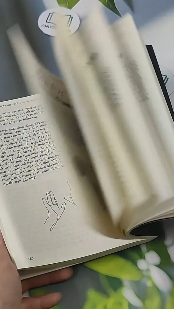 [MIỄN PHÍ BỌC SÁCH] Mỗi Lá Thư - Một Cuộc Đời 705619