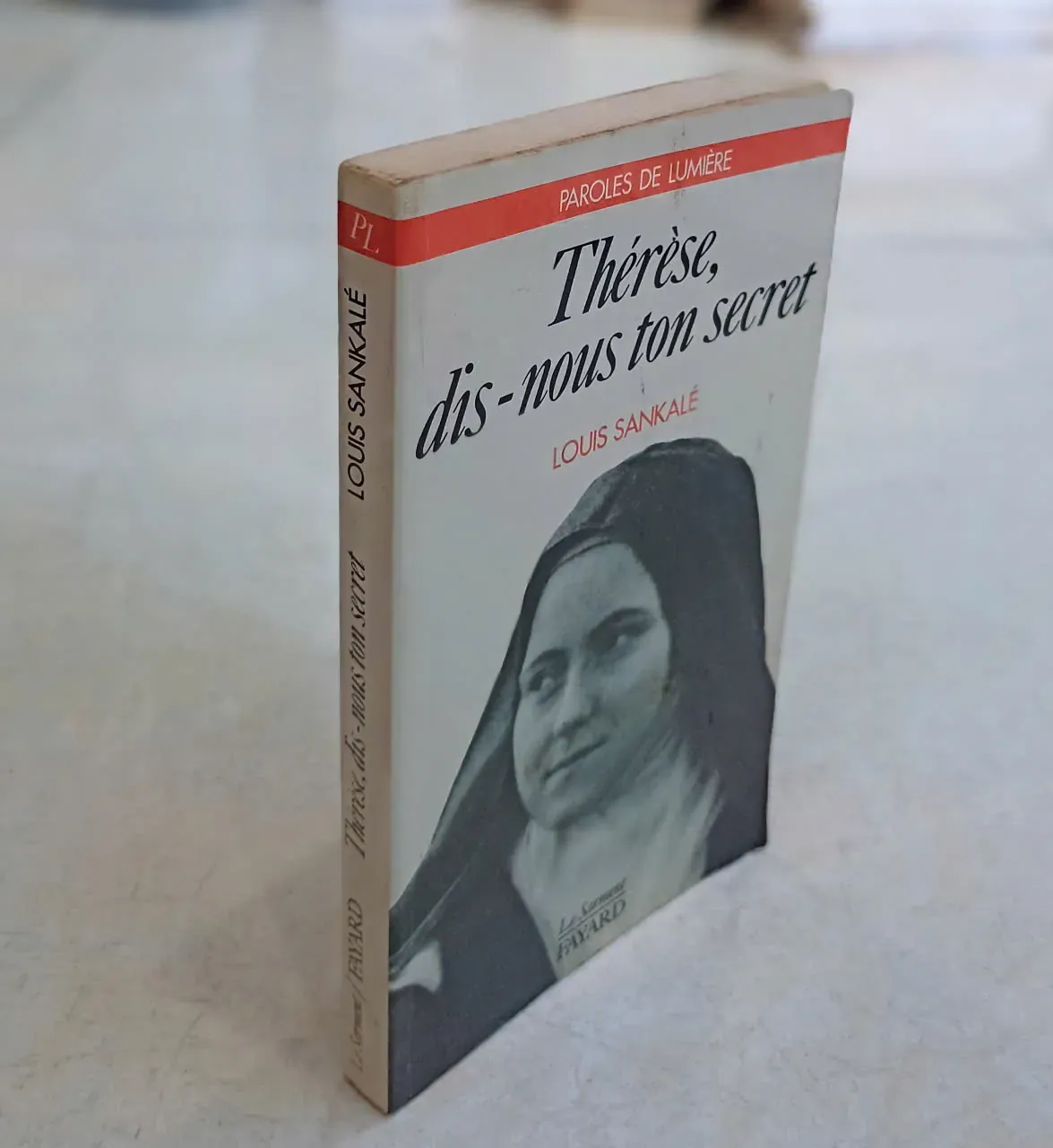 Thérèse, dis-nous ton secret 🌻 by  - Sách Book Cover - Ngọc Hiển Books
