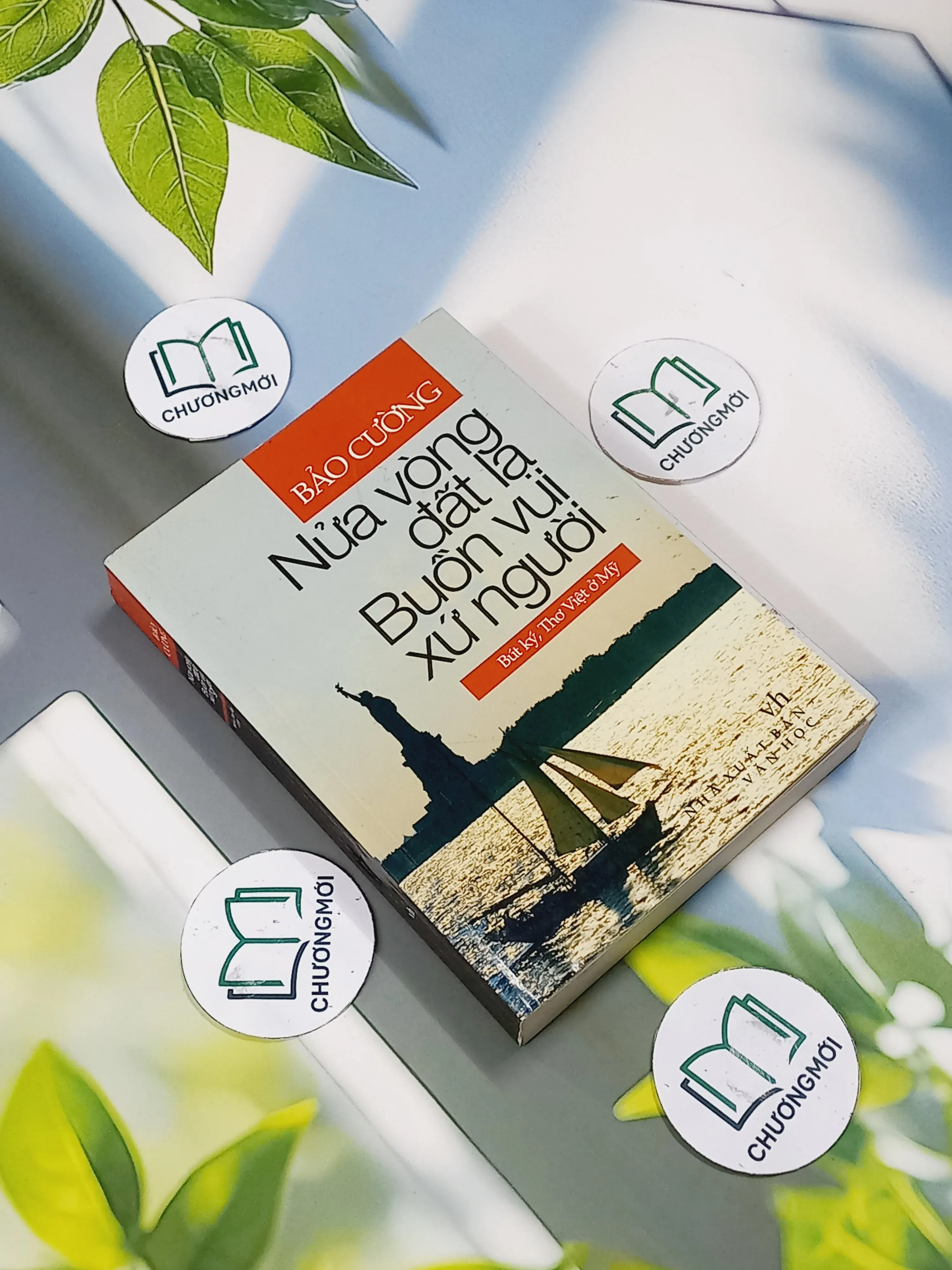 [MIỄN PHÍ BỌC SÁCH] Nửa Vòng Đất Lạ, Buồn Vui Xứ Người (Sách có chữ ký tác giả) - Bảo Cườ