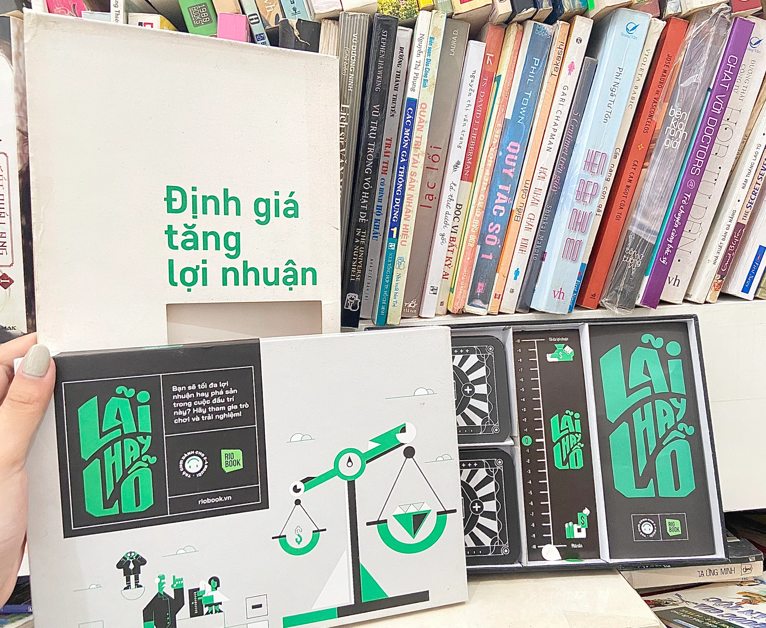 Định giá tăng lợi nhuận by  - Sách Book Cover - Ngọc Hiển Books