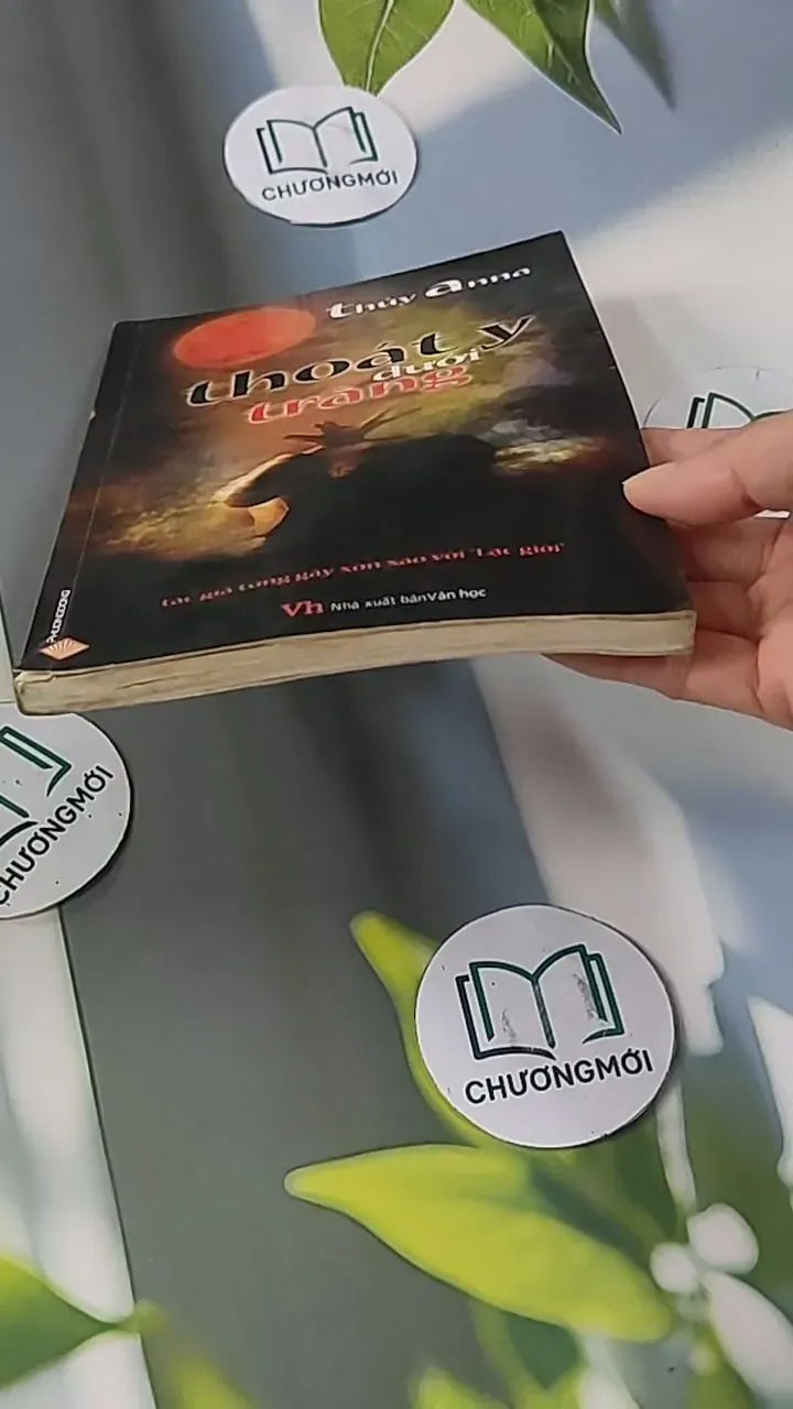 Thoát Y Dưới Trăng - Thuỷ Anna 705583