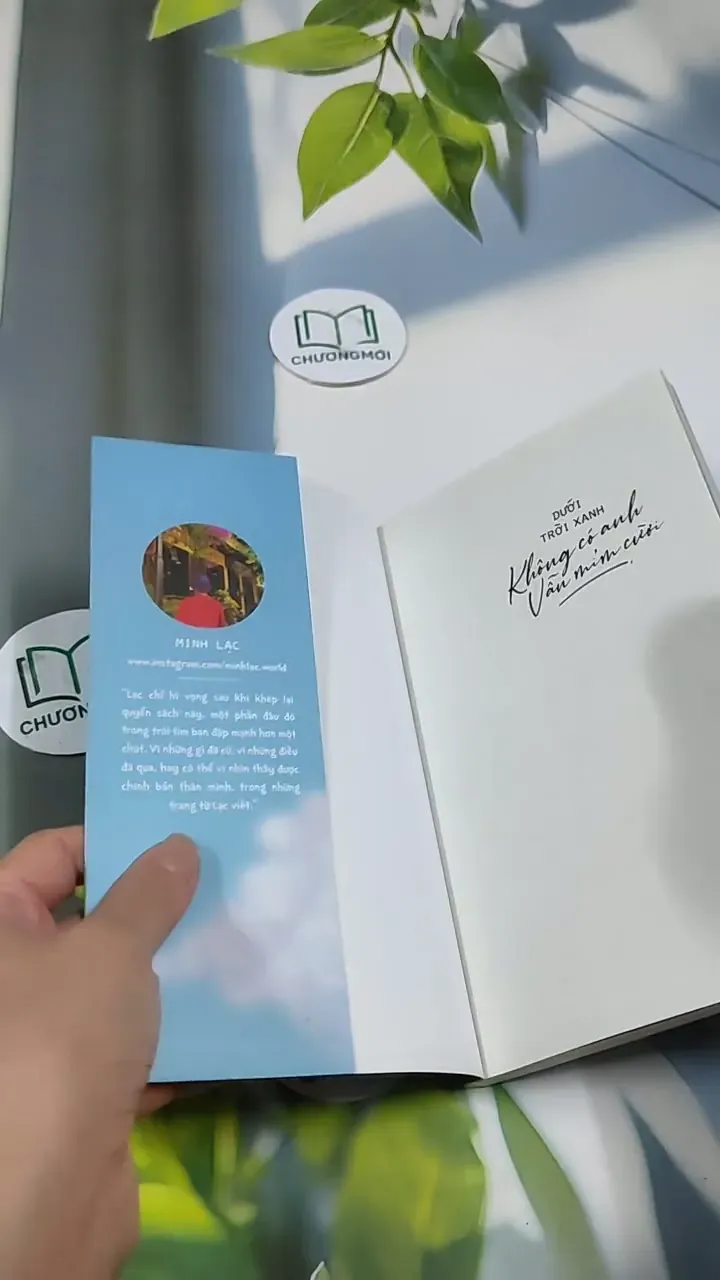 Dưới Trời Xanh Không Có Anh Vẫn Mỉm Cười - Minh Lạc 705670