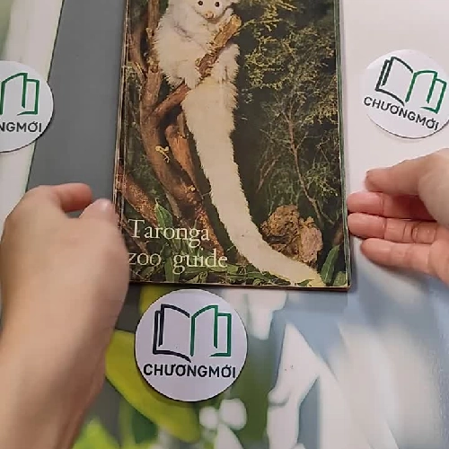 [MIỄN PHÍ BỌC SÁCH] [XƯA] Taronga Zoo Guide (1959)