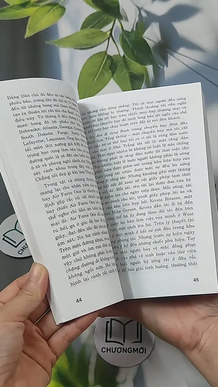 Nhân vật chính: Sự thật về Tổng thống Bush bên trong Nhà Trắng - David Frum 688540