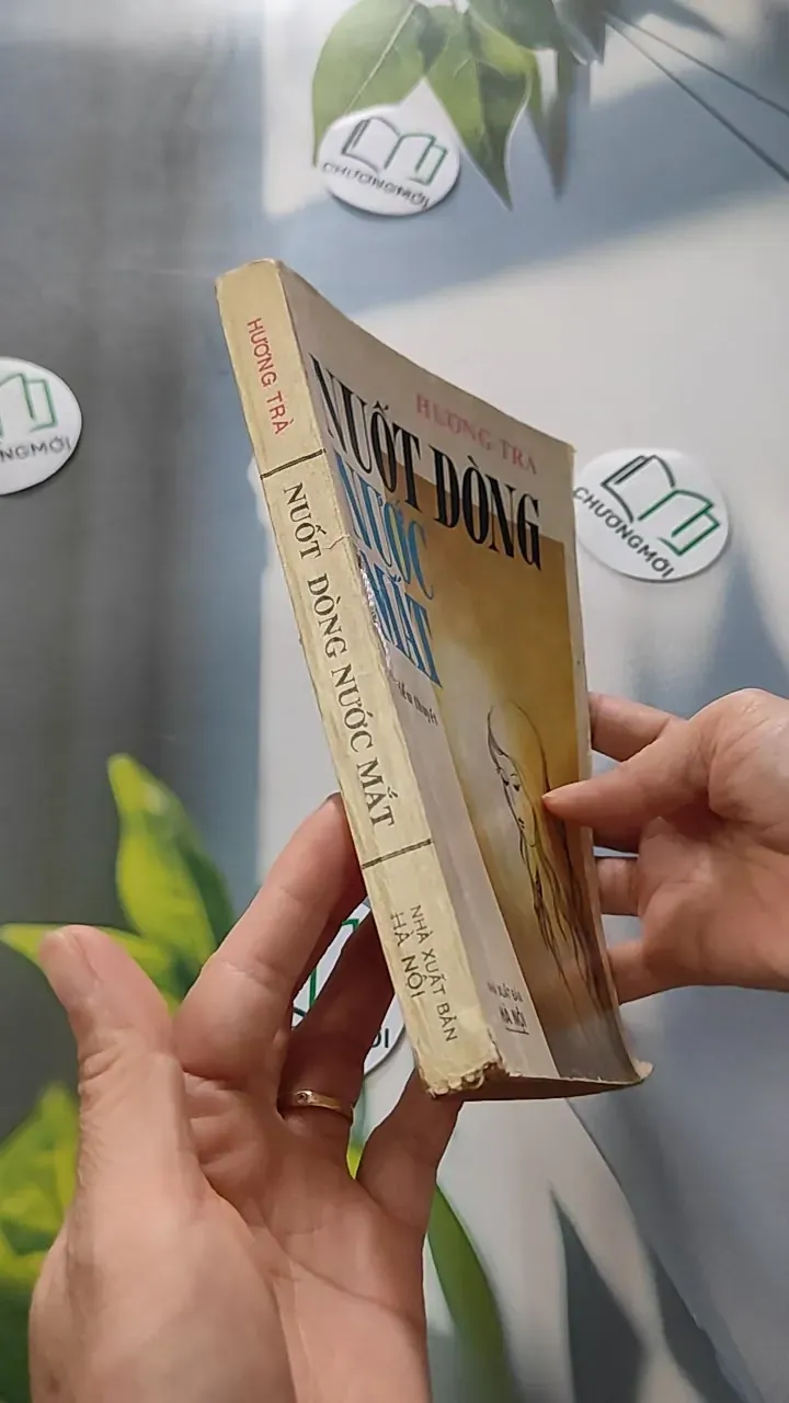 [XƯA] Nuốt Dòng Nước Mắt (1991) - Hương Trà 776051