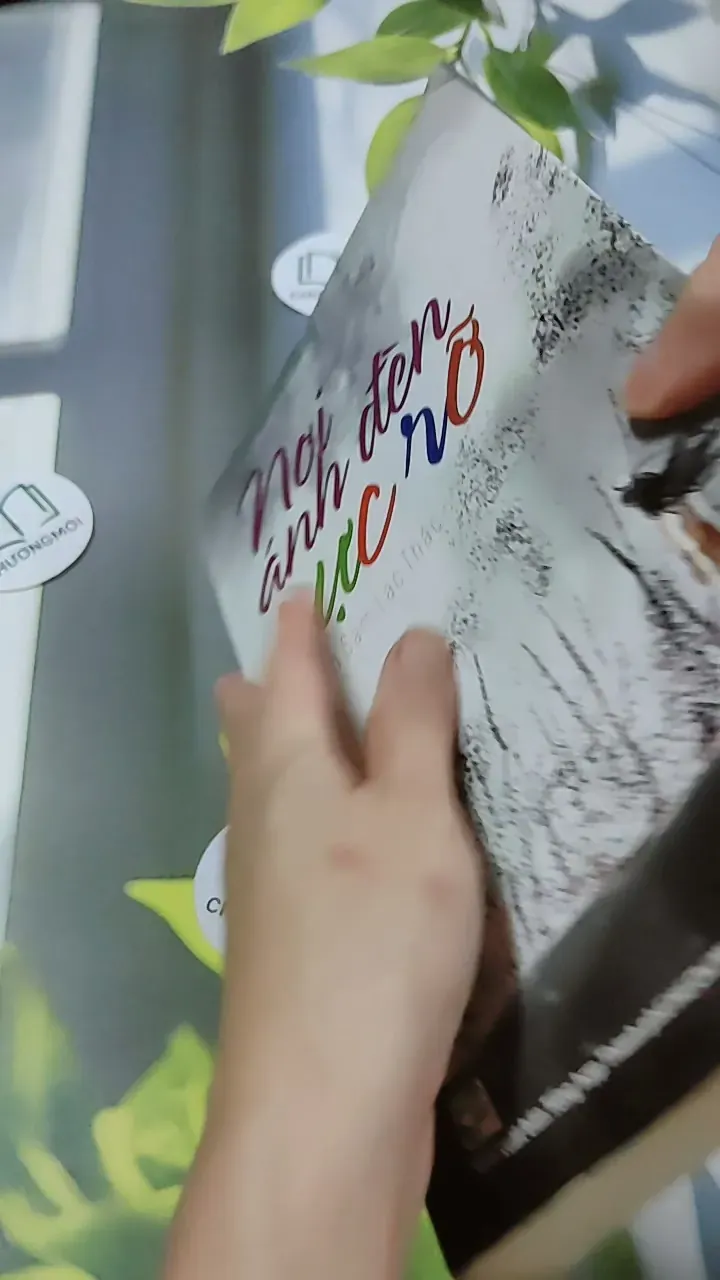 Nơi Ánh Đèn Rực Rỡ - Thanh Sam Lạc Thác 744762