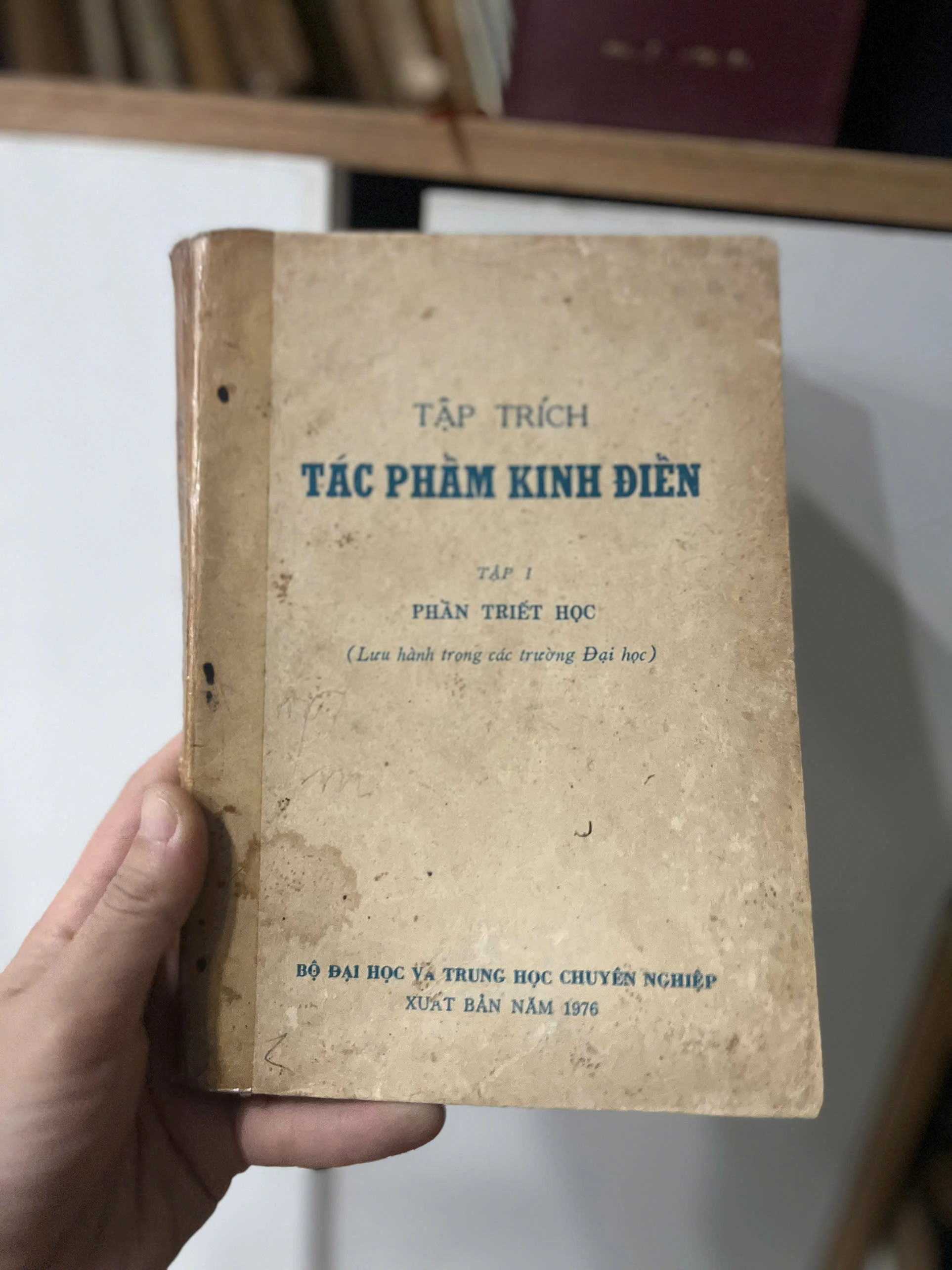 Tập Trích Tác Phẩm Kinh Điển by  - Sách Book Cover - Ngọc Hiển Books