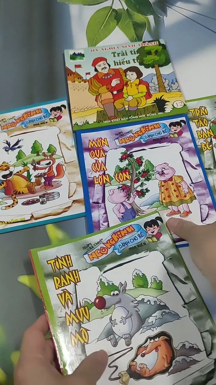 Combo Truyện Màu: Hổ Không Có Răng, Món Quà Của Lợn Con, Trái Táo Bạn Bè, Trái Tim Hiếu T 715655