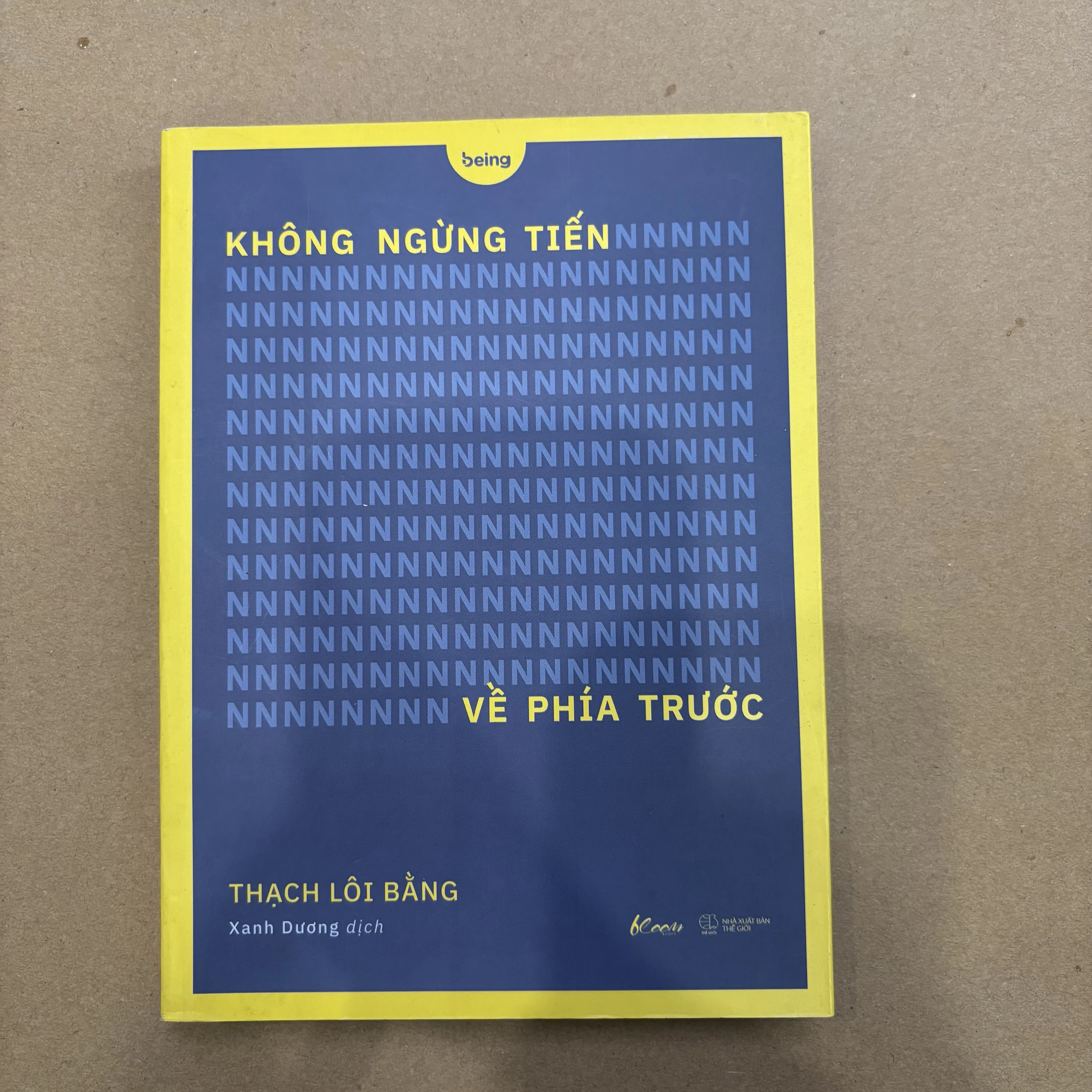 Không ngừng tiến về phía trước 🌸 by  - Sách Book Cover - Ngọc Hiển Books