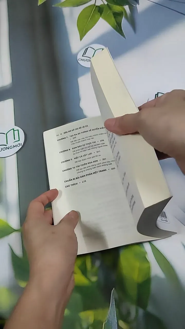 [MIỄN PHÍ BỌC SÁCH] Đừng Bao Giờ Chia Đôi Lợi Ích Trong Mọi Cuộc Đàm Phán - Chris Voss & Tahl Raz 787064