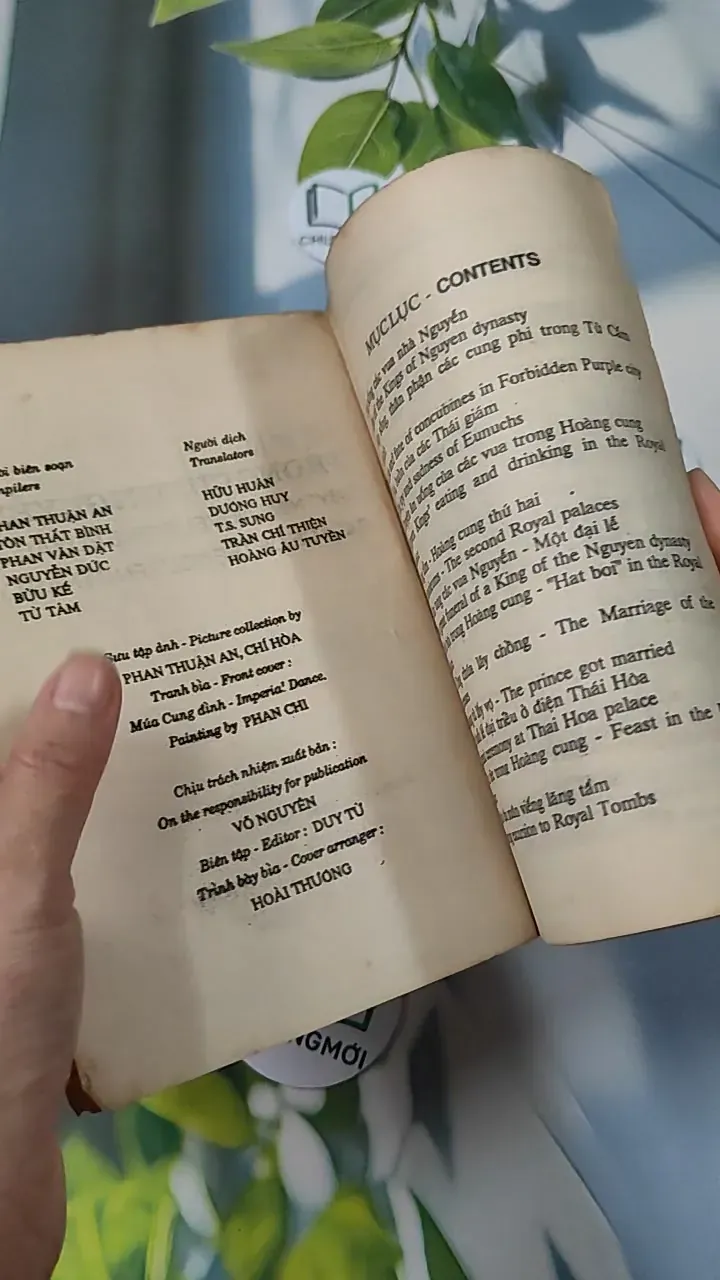 [XƯA] Có Gì Lạ Trong Cung Nguyễn? (Song Ngữ) (1991) - Compilers 775977