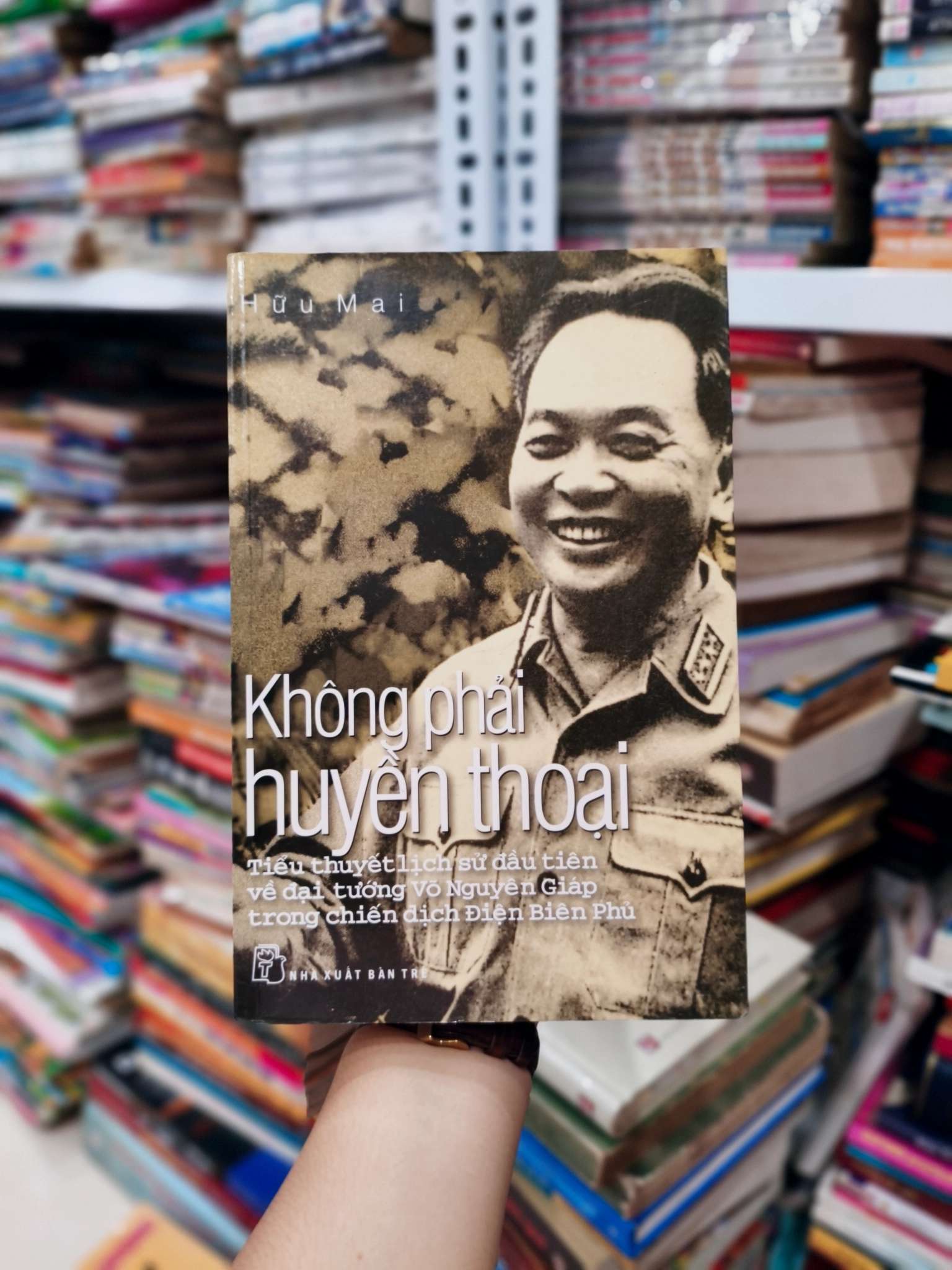 Không phải huyền thoại 🌱 by  - Sách Book Cover - Ngọc Hiển Books