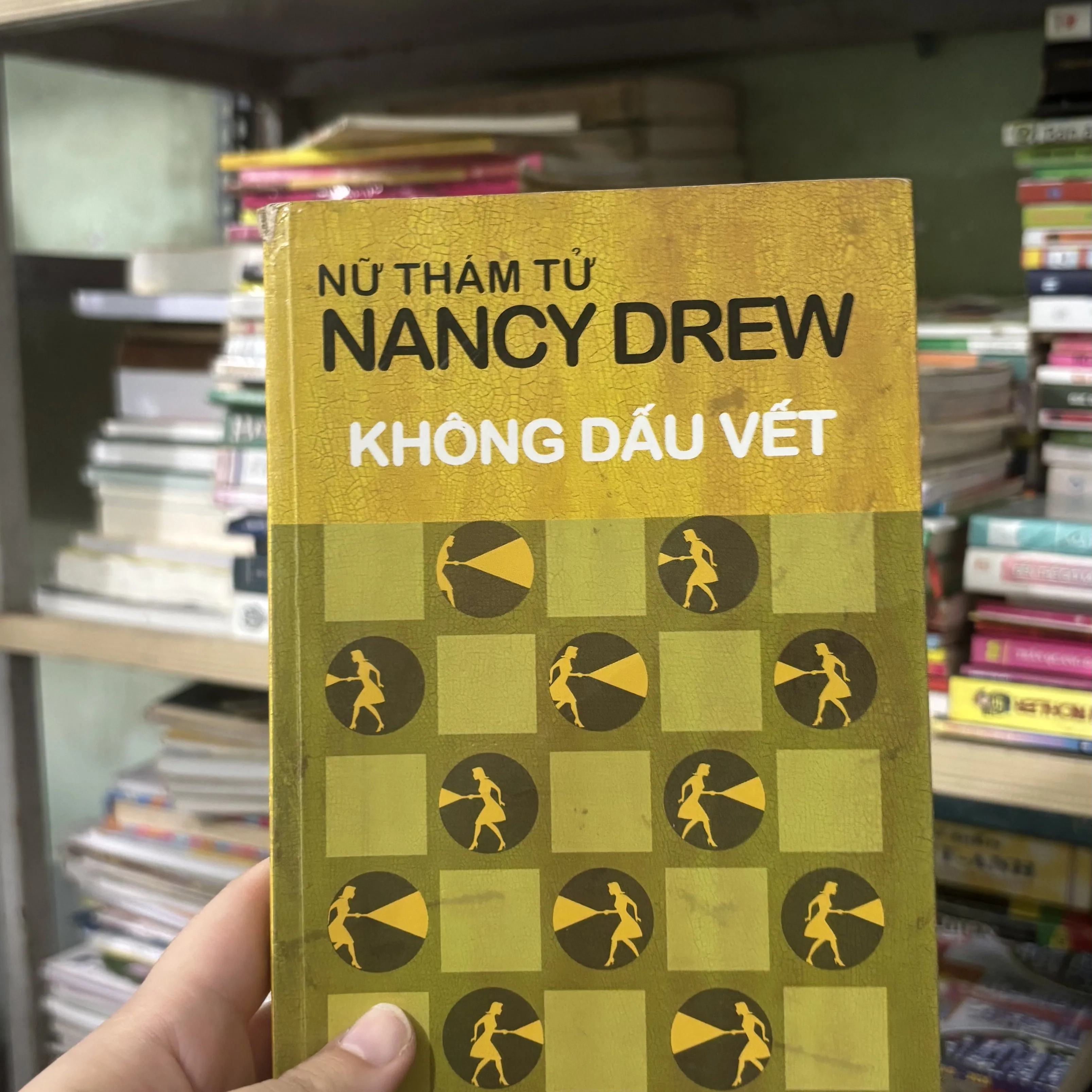 Nữ thám tử Nancy Drew 🌊 by  - Sách Book Cover - Ngọc Hiển Books