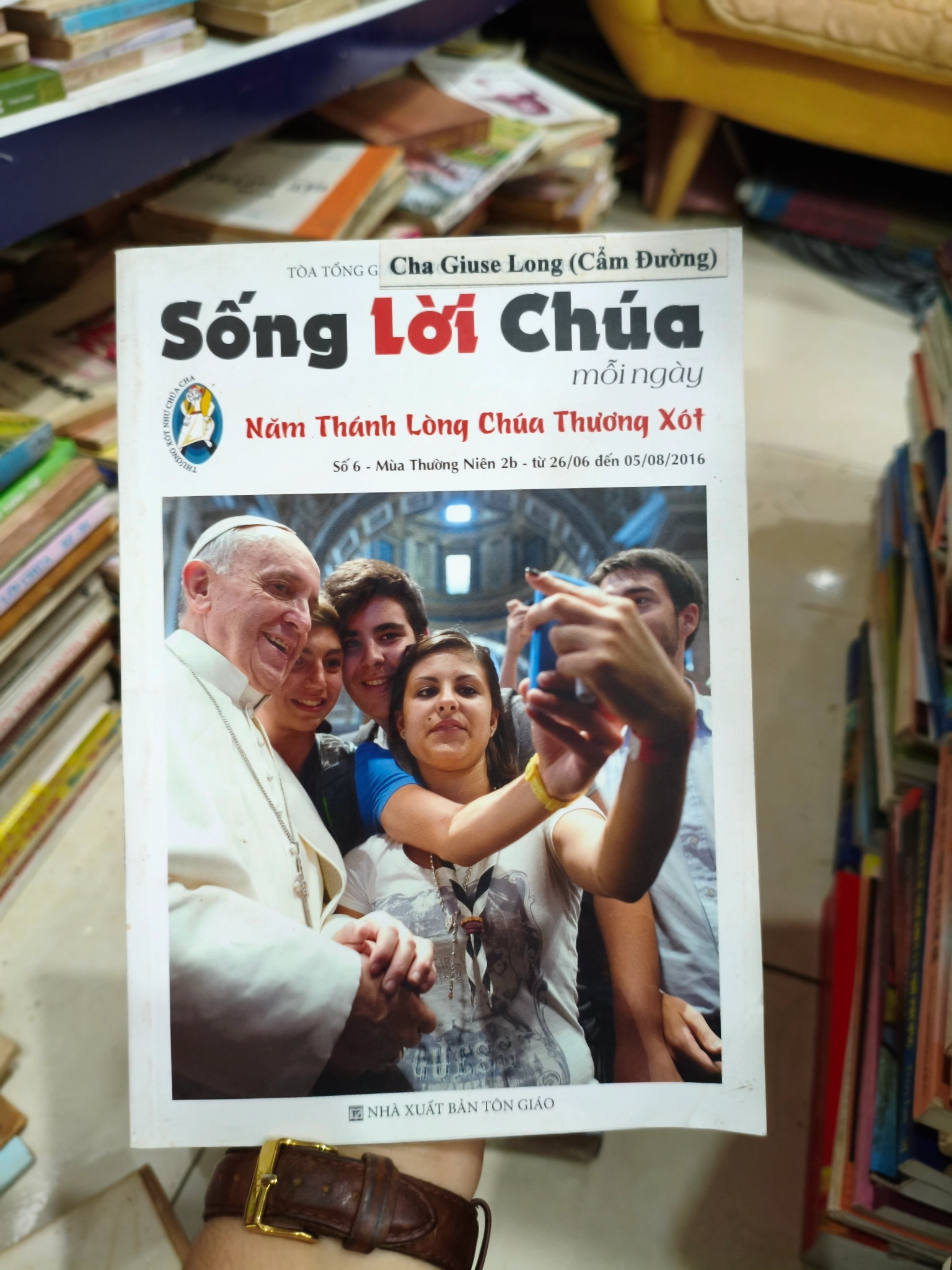 Sống lời chúa mỗi ngày 🌱 by  - Sách Book Cover - Ngọc Hiển Books