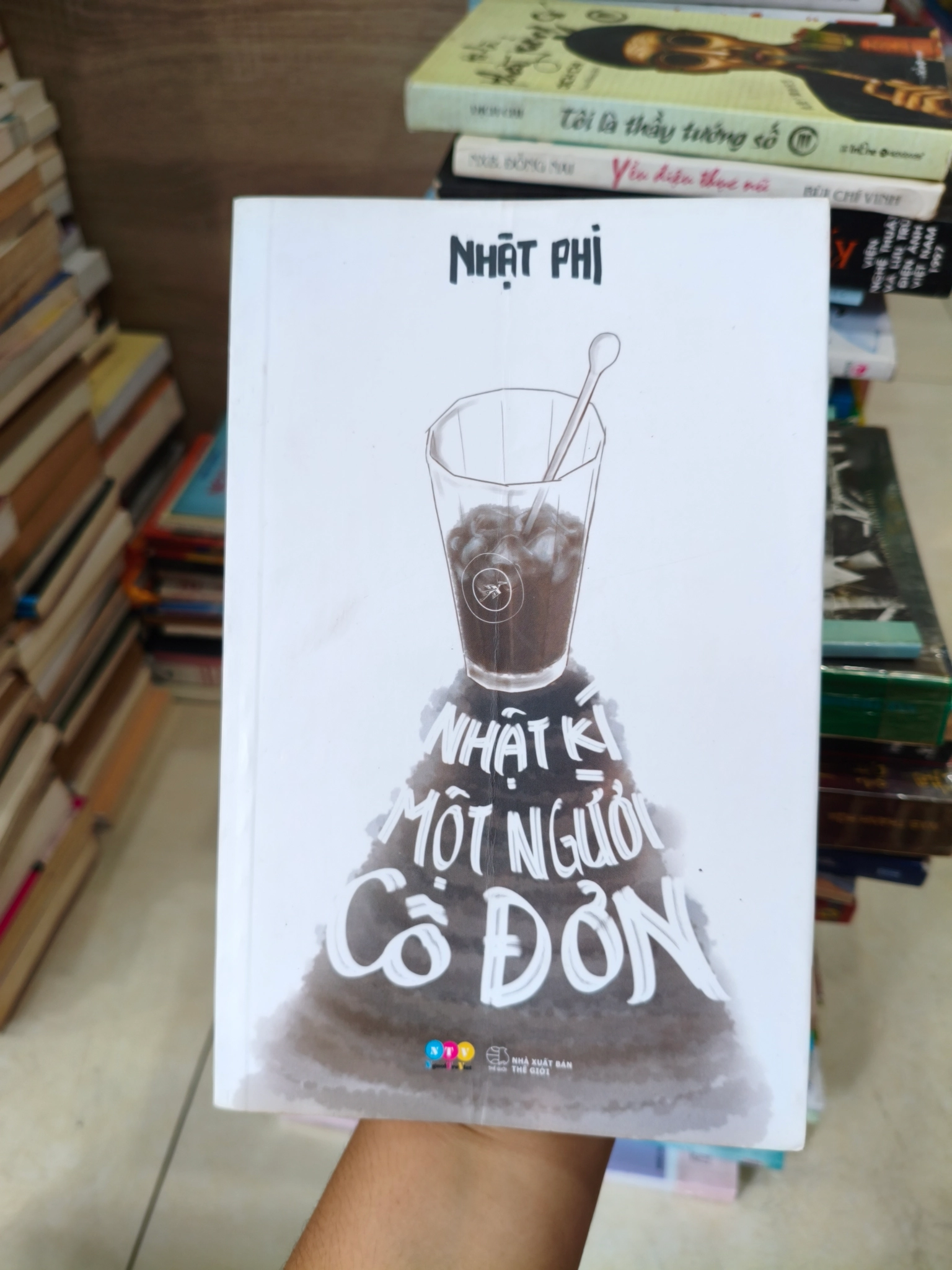 Nhật kí của một người cô đơn 🌱 by  - Sách Book Cover - Ngọc Hiển Books