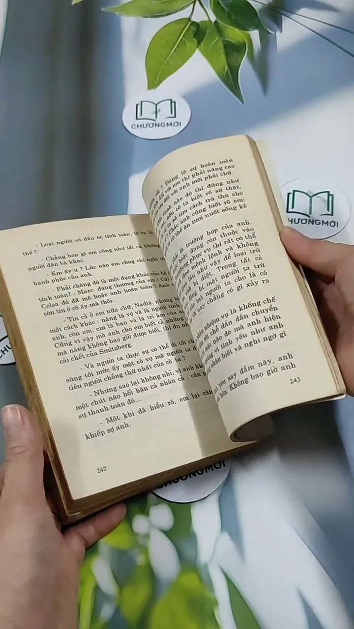 Nhà Nữ Ngoại Cảm Bất Hạnh - Guy Des Cars 713858