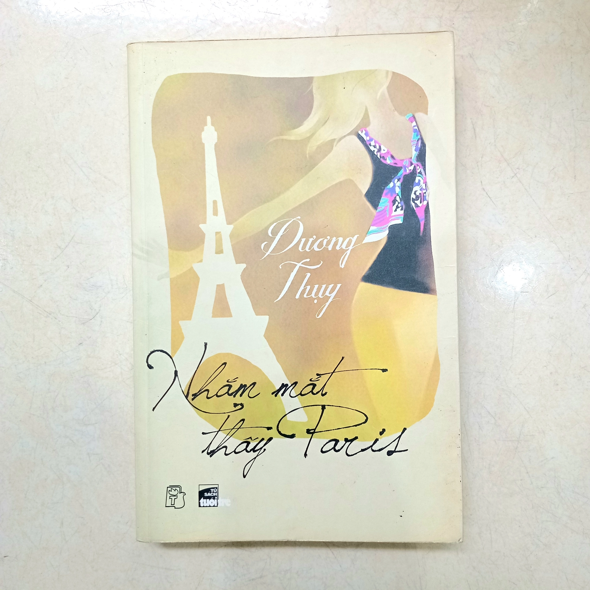 Nhắm mắt thấy Paris 📚 by  - Sách Book Cover - Ngọc Hiển Books