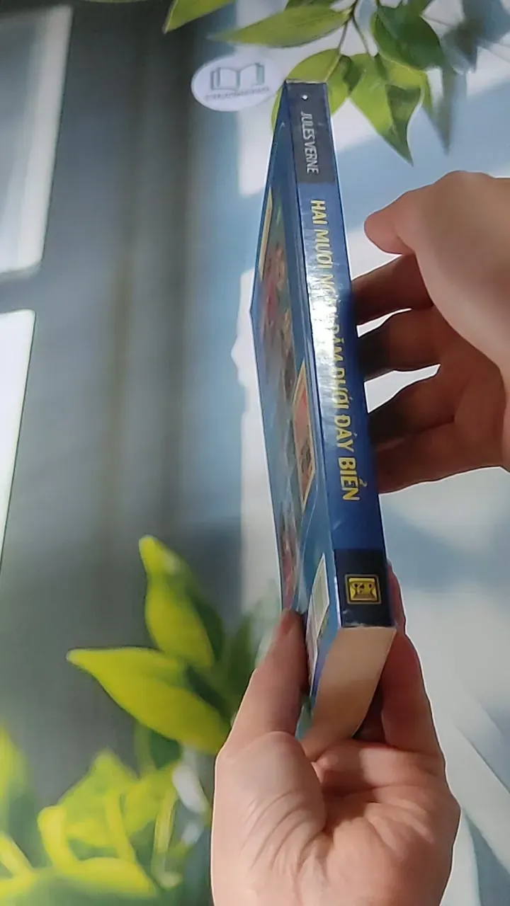 Hai vạn dặm dưới đáy biển 607751