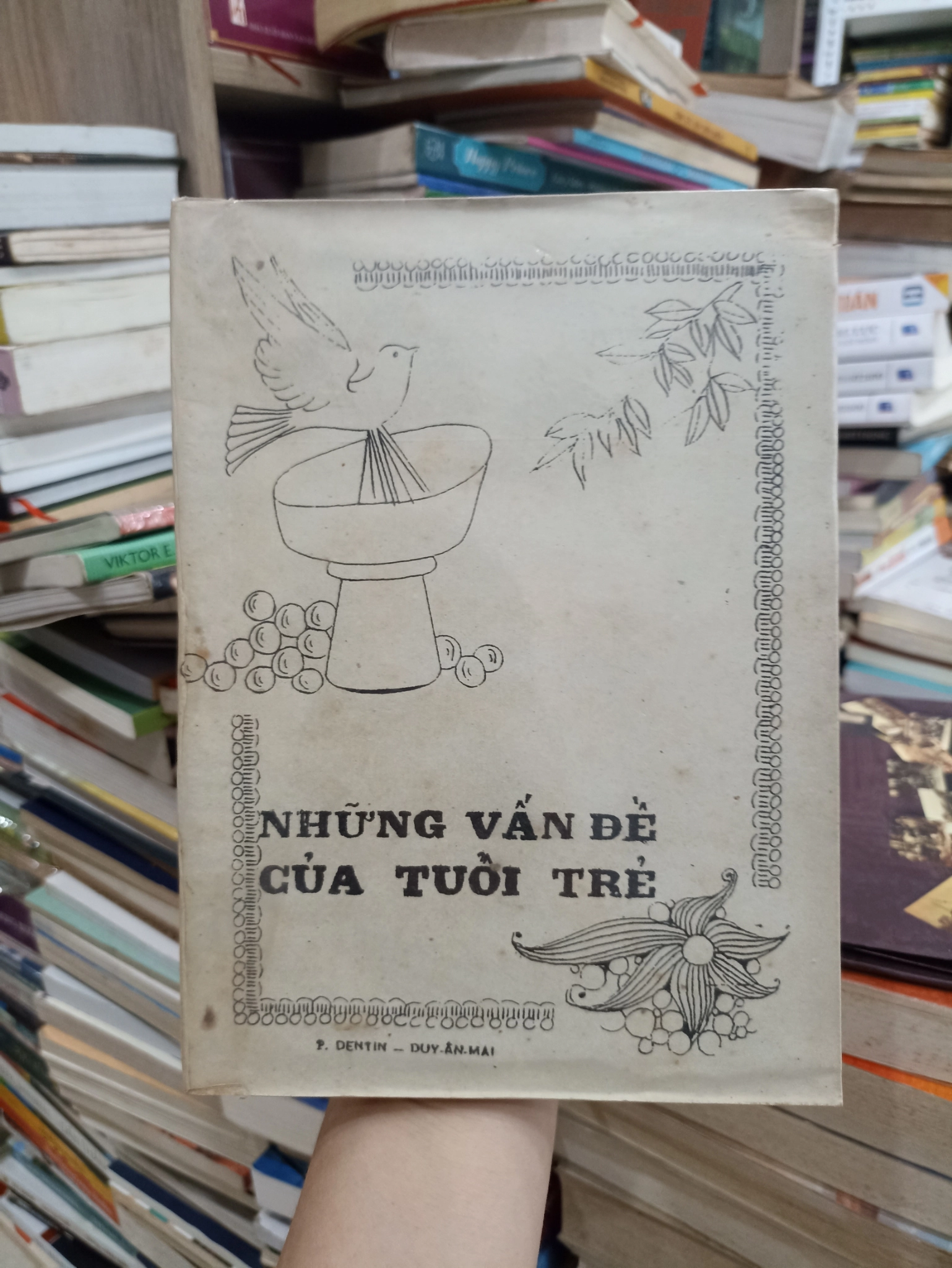 Những Vấn Đề Của Tuổi Trẻ 🌻 by  - Sách Book Cover - Ngọc Hiển Books