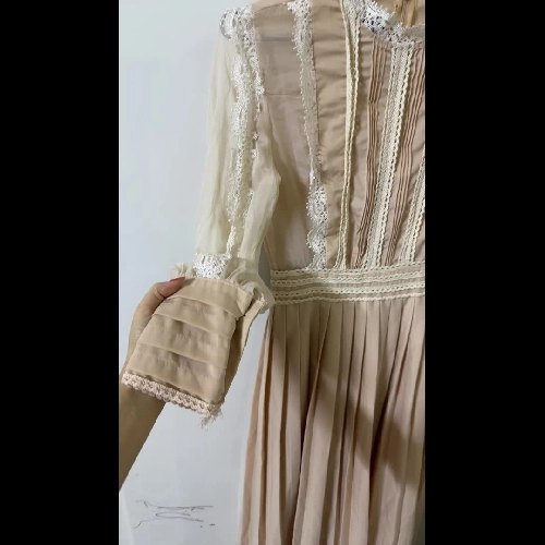 Váy phối ren hàng thiết kế