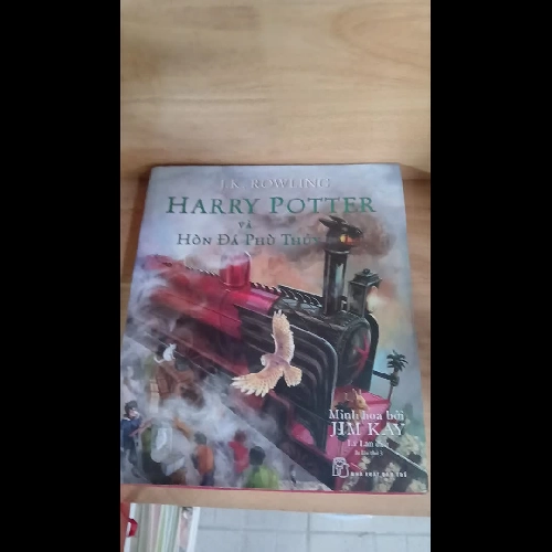 Harry Potter Và Hòn Đá Phù Thủy (Bản Đặc Biệt Có Tranh Minh Họa Màu) - J.K. Rowling