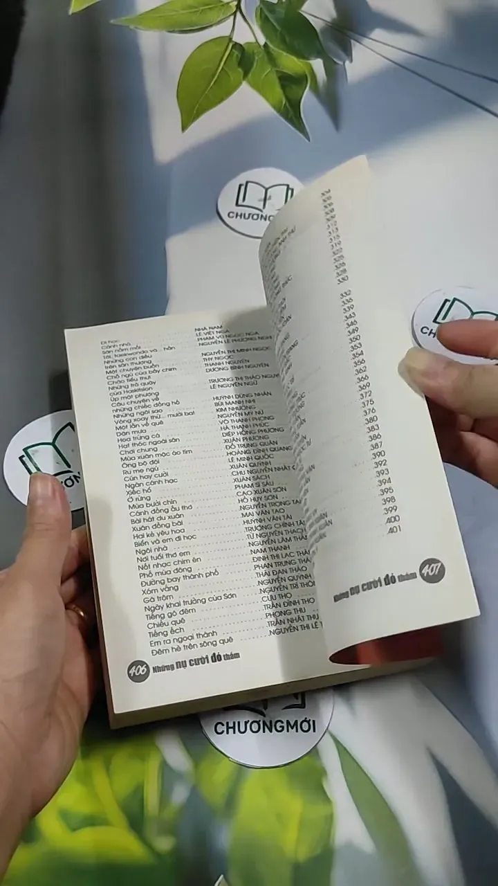 Tuyển Tập Thơ: Những Nụ Cười Đỏ Thắm (Kỷ Niệm 30 Năm Ngày Thành Lập Báo Khăn Quàng Đỏ) 707256