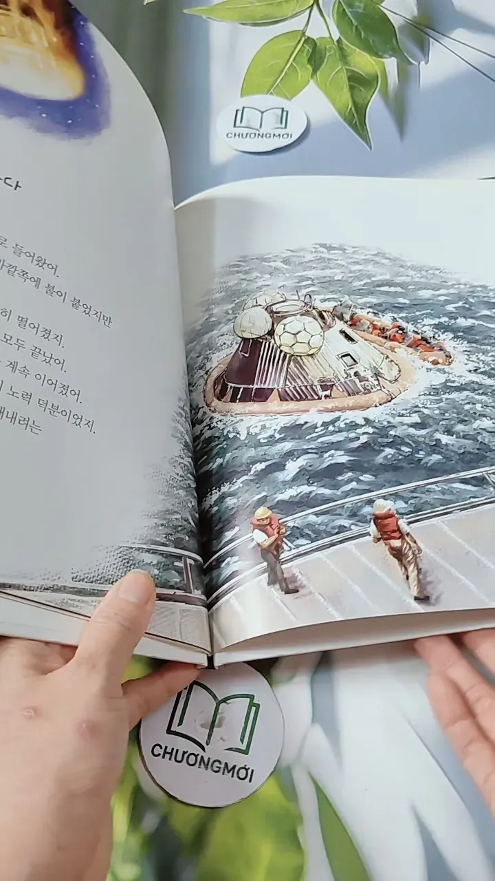 [Tặng nẹp góc] Truyện thiếu nhi Hàn Quốc: Danh nhân 61 -  지인지기 인물 이야기: 닐 암스트롱 732011