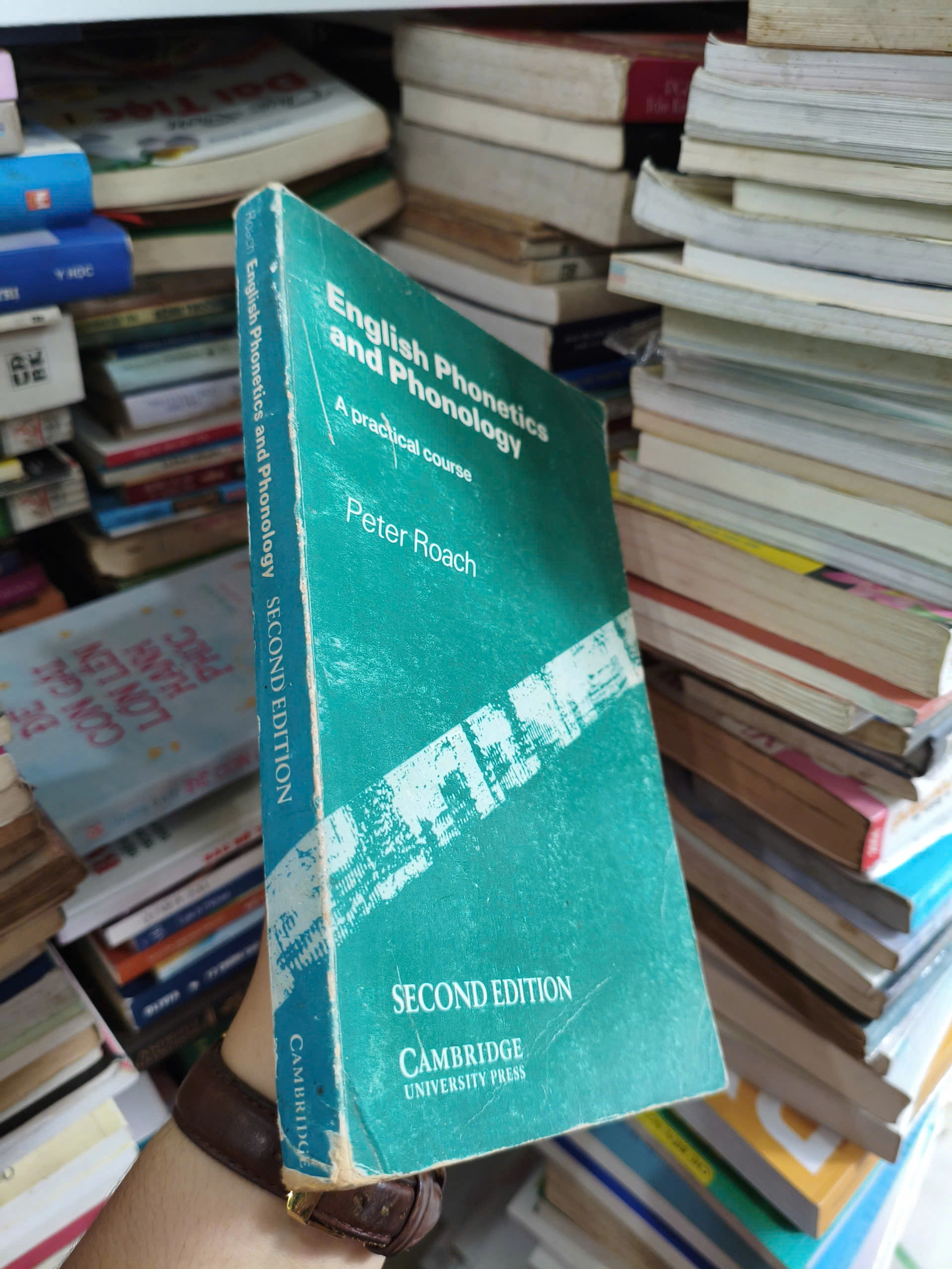 English Phonetics and Phonology by Frank Lorenz - Sách Book Cover - Ngọc Hiển Books