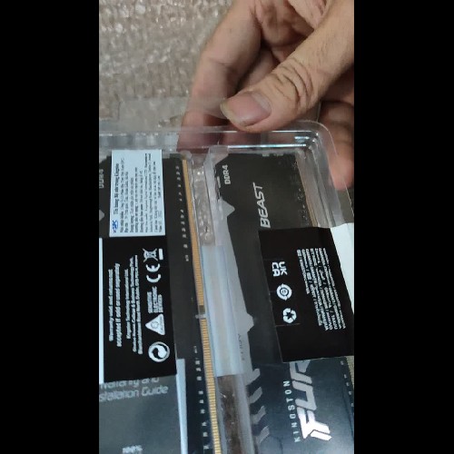 Ram kingston 8gb x2 bus 3600 rgb new bh trọn đời hãng