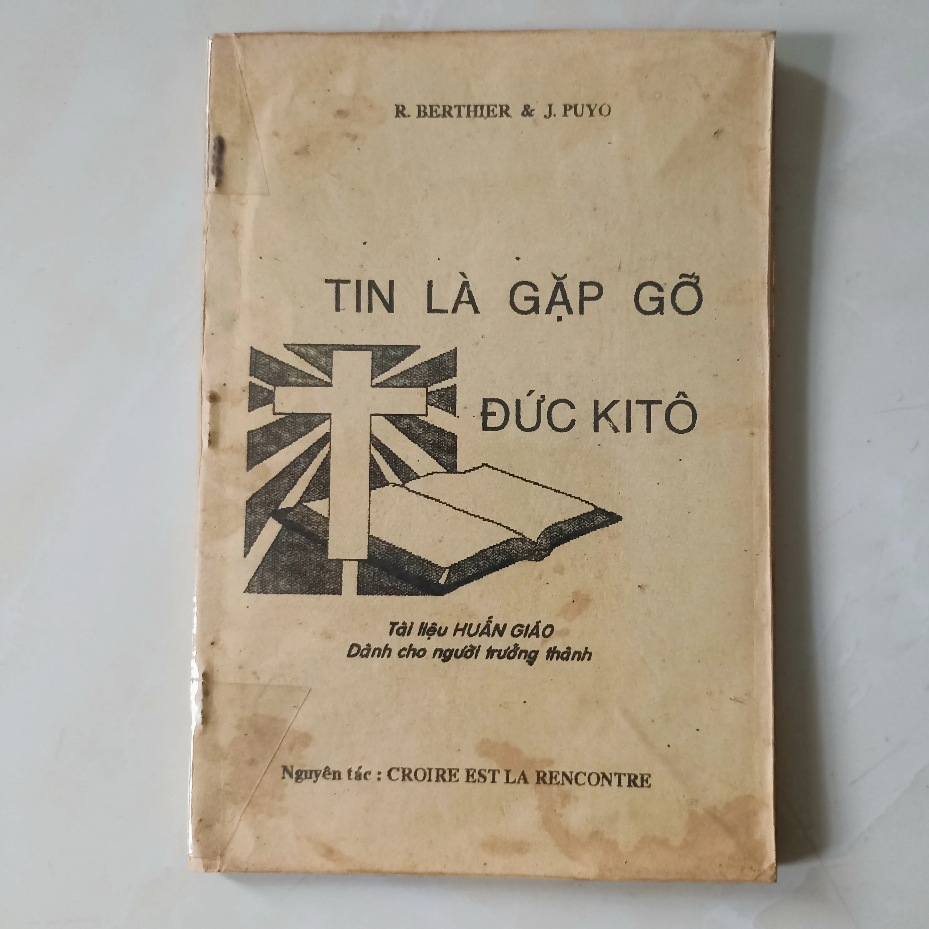 Tin là gặp gỡ Đức Kitô 🌻 by  - Sách Book Cover - Ngọc Hiển Books