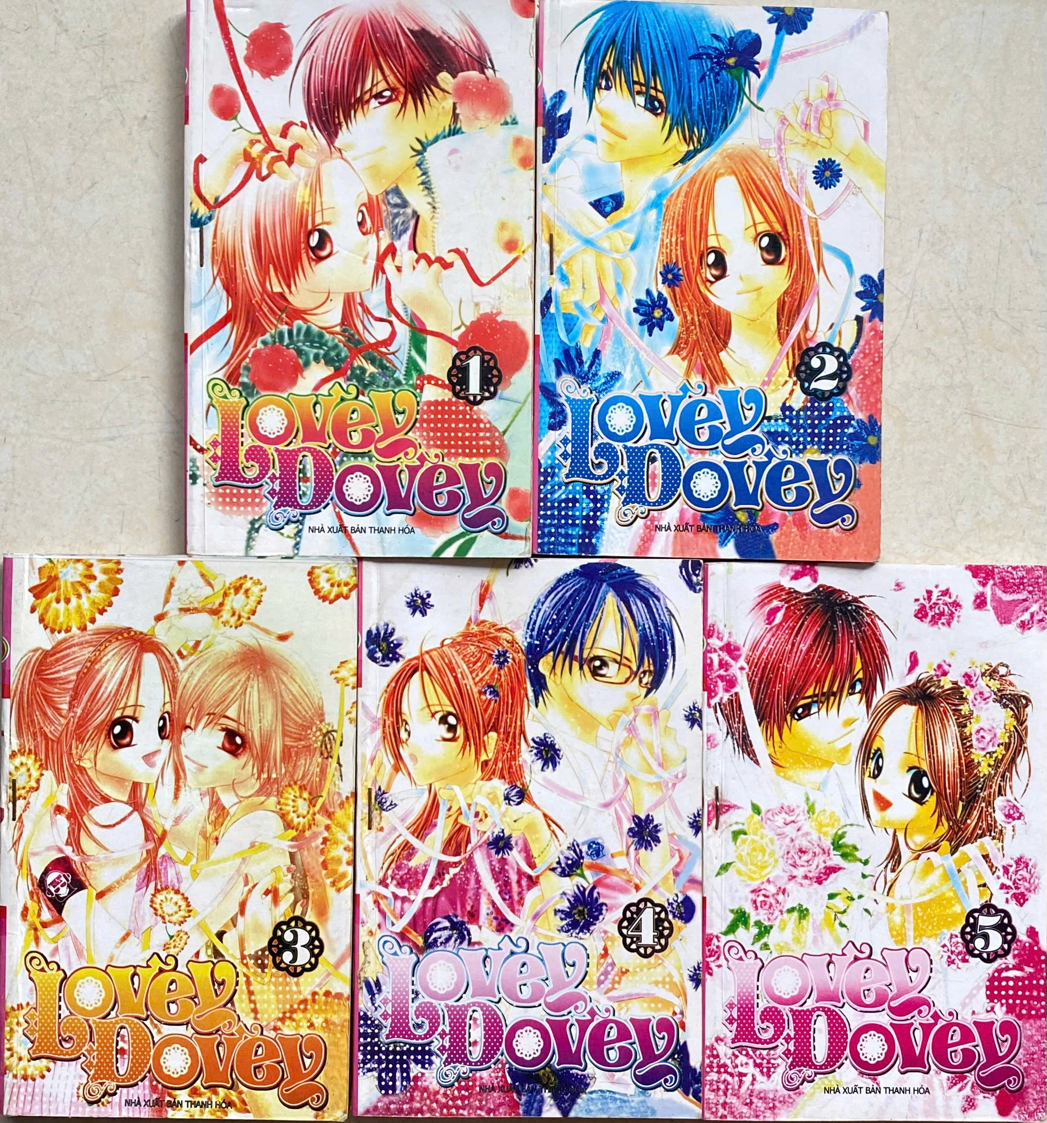 Lovey Dovey (tập 1-5) by  - Sách Book Cover - Ngọc Hiển Books