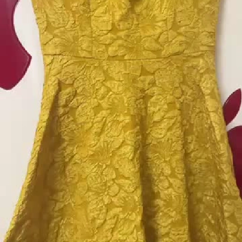 Đầm may sẵn  993676