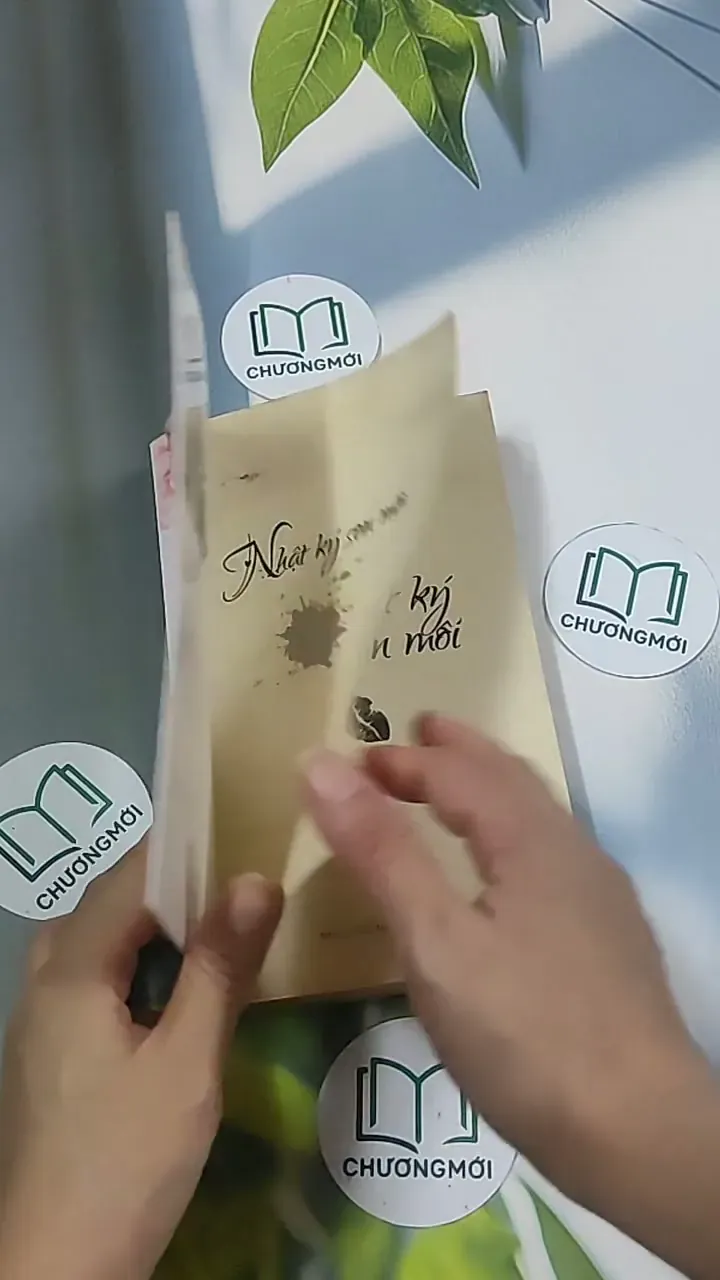 Nhật ký son môi - Gào 694989