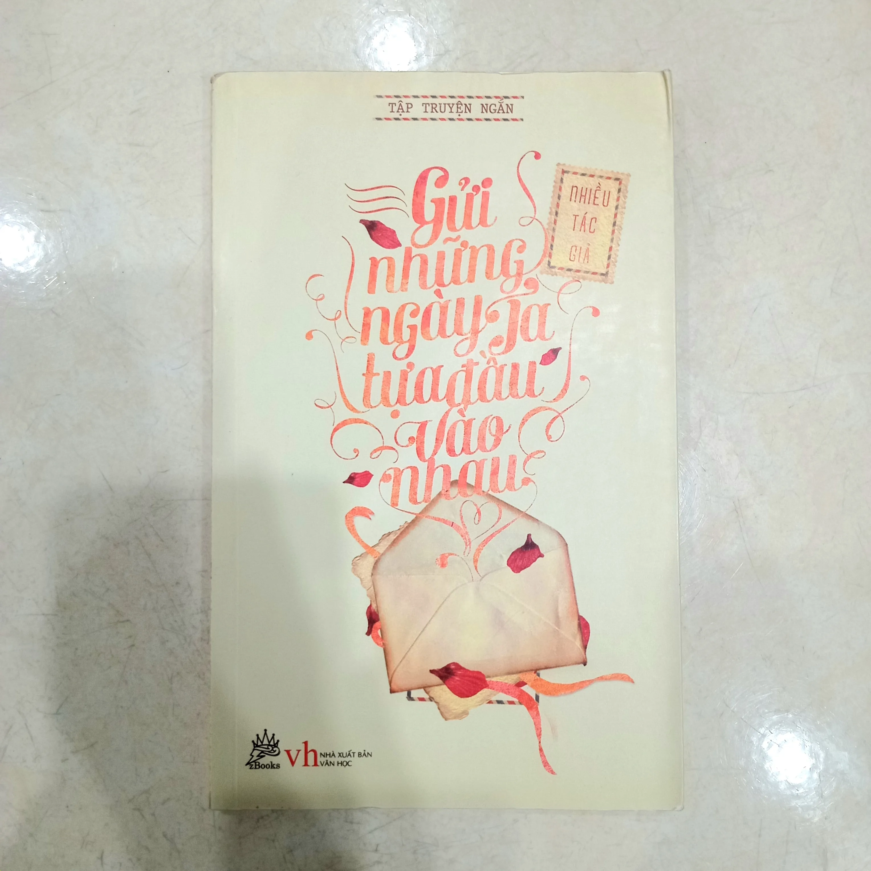 Gửi những ngày ta tựa đầu vào nhau 📚 by  - Sách Book Cover - Ngọc Hiển Books