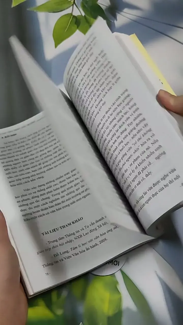 Văn Hóa Giao Tiếp Trong Nhà Trường - ThS. Nguyễn Thị Kim Ngân 707305