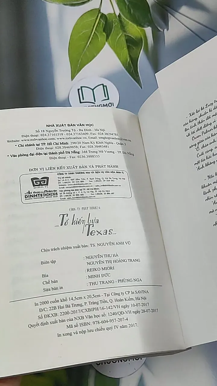 Tổ kiến lửa Texas - Shanna Swendson 688698