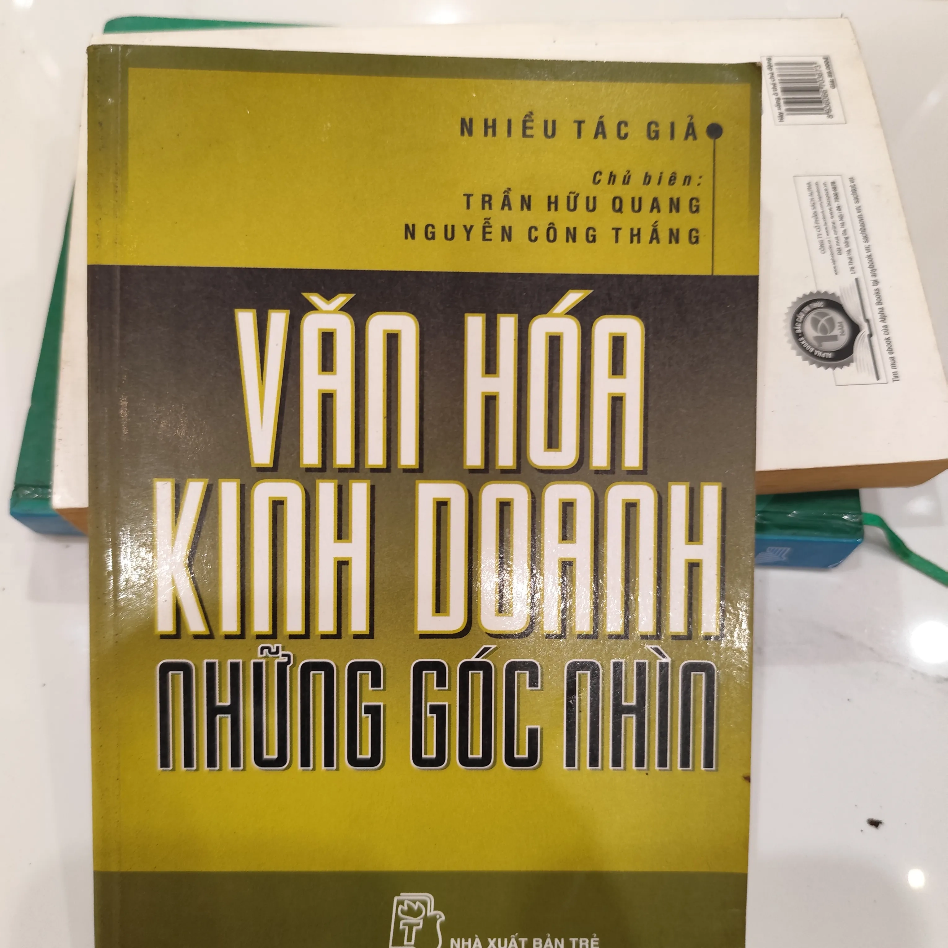 Văn hóa kinh doanh những góc nhìn by  - Sách Book Cover - Ngọc Hiển Books