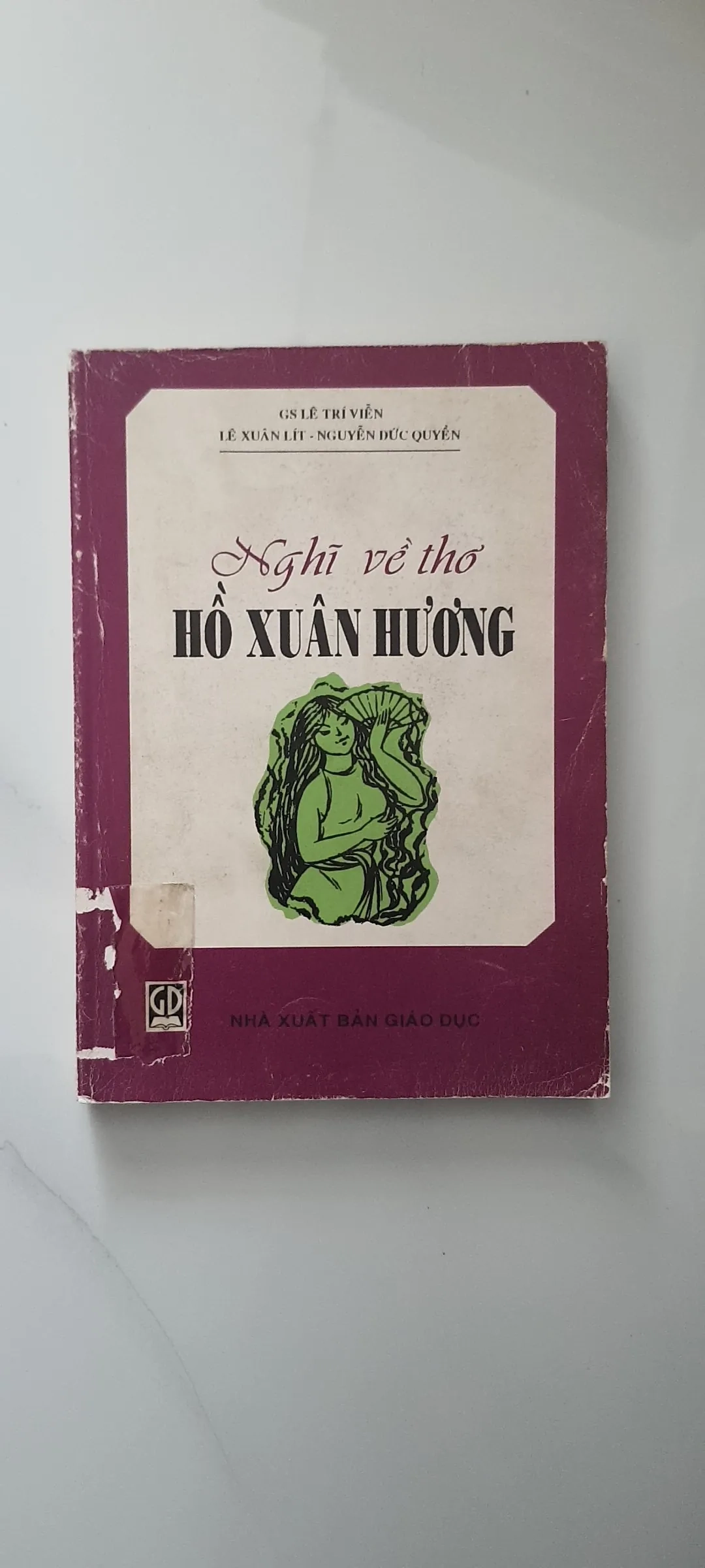 Nghĩ Về Thơ Hồ Xuân Hương by  - Sách Book Cover - Ngọc Hiển Books