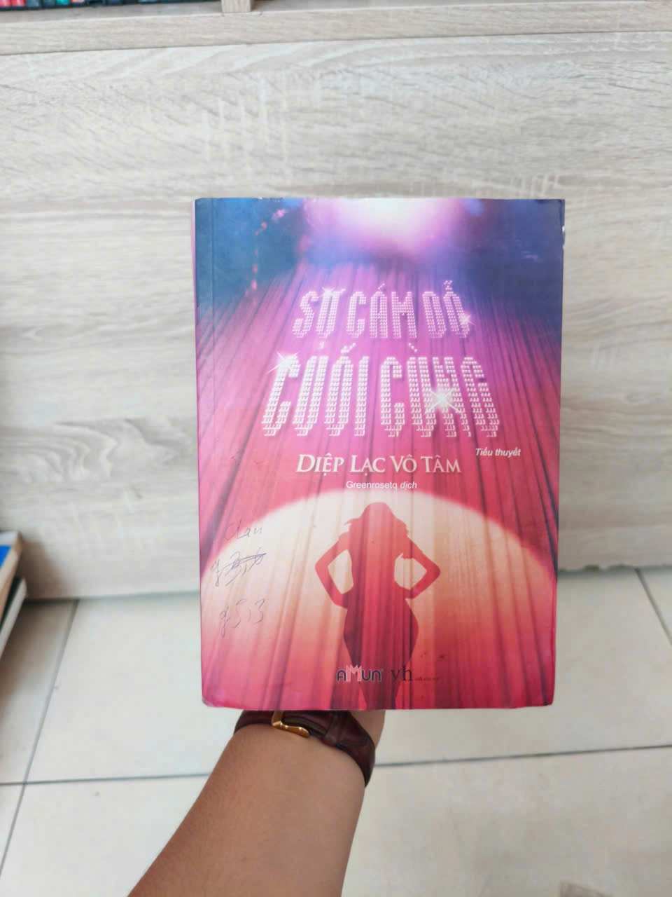 Sự Cám Dỗ Cuối Cùng by  - Sách Book Cover - Ngọc Hiển Books