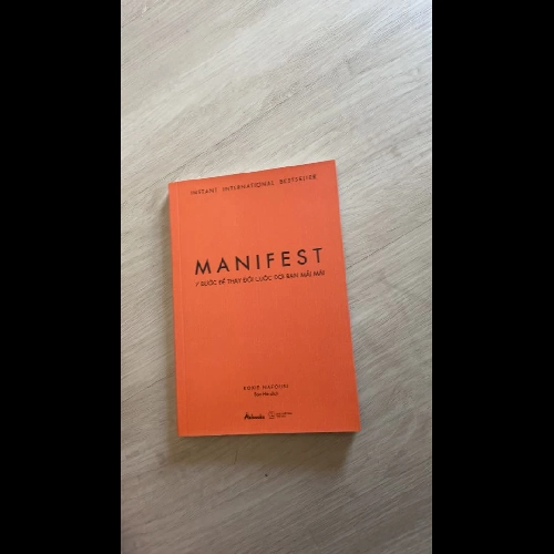 Manifest - Roxie Nafousi