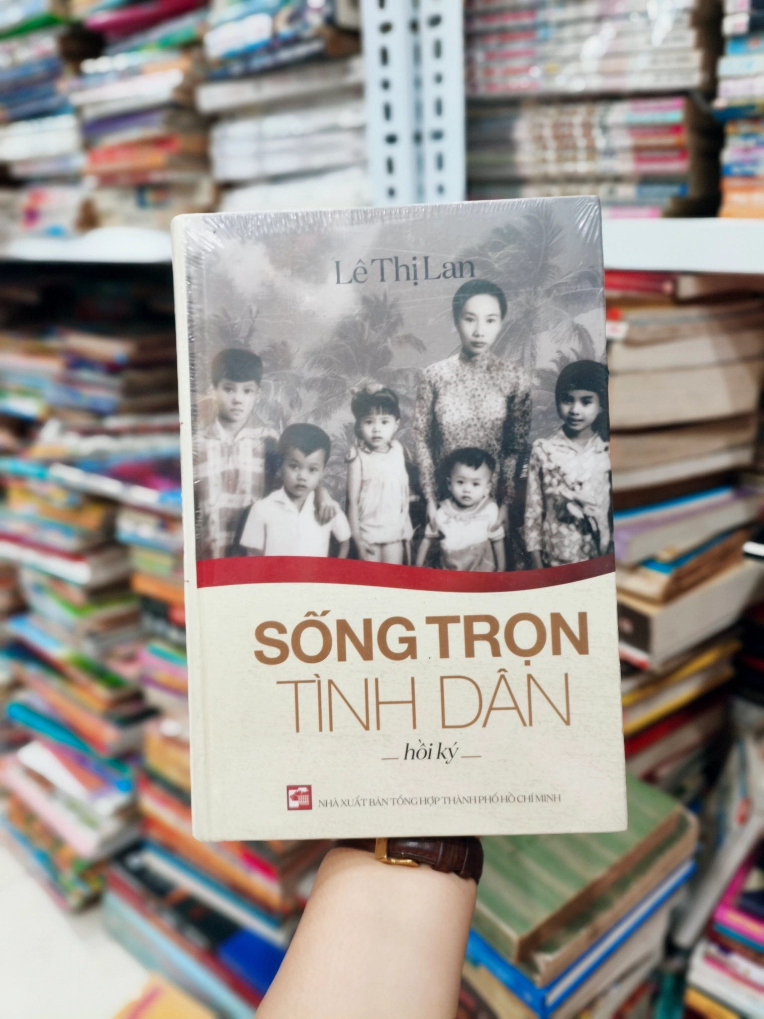Sống trọn tình dân 🌱 by  - Sách Book Cover - Ngọc Hiển Books