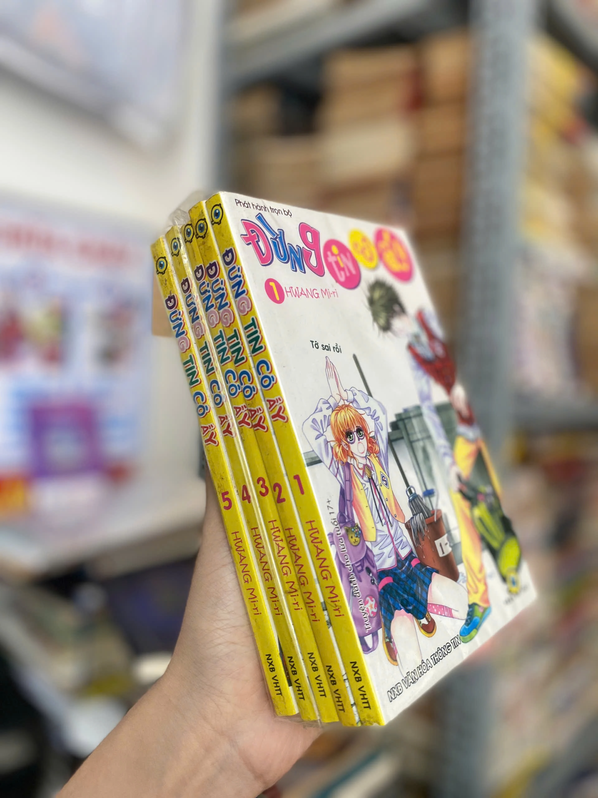 5 Cuốn Truyện Đừng Tin Cô Ấy by  - Sách Book Cover - Ngọc Hiển Books