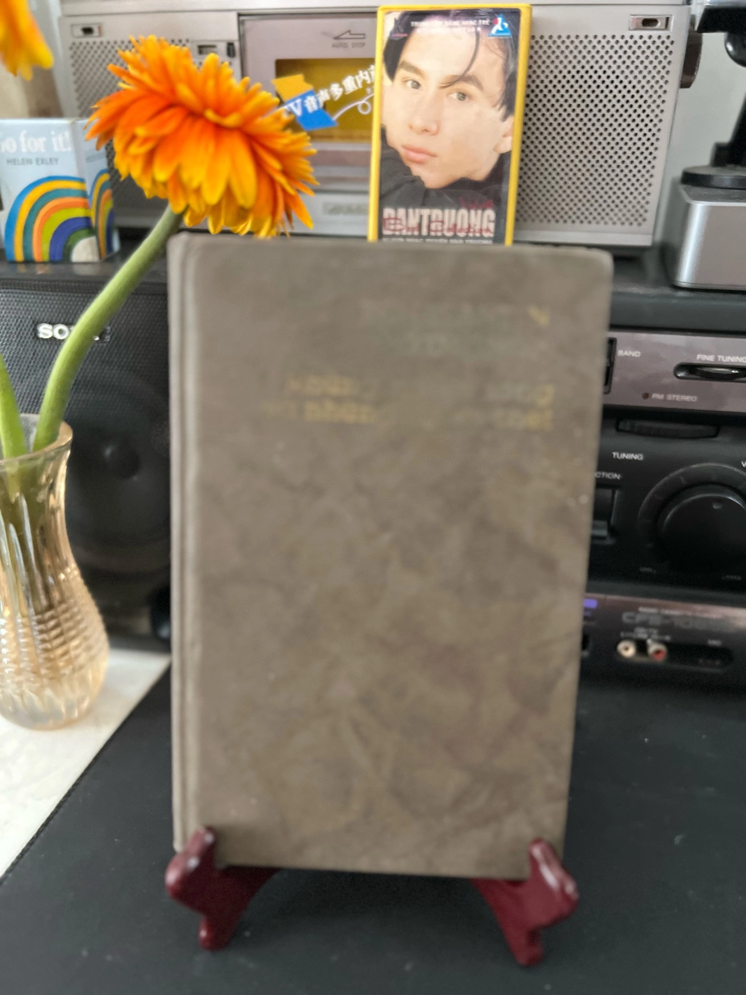 Những Người Sống và Những Người Chết NXB Cầu Vồng -1989 by  - Sách Book Cover - Ngọc Hiển Books