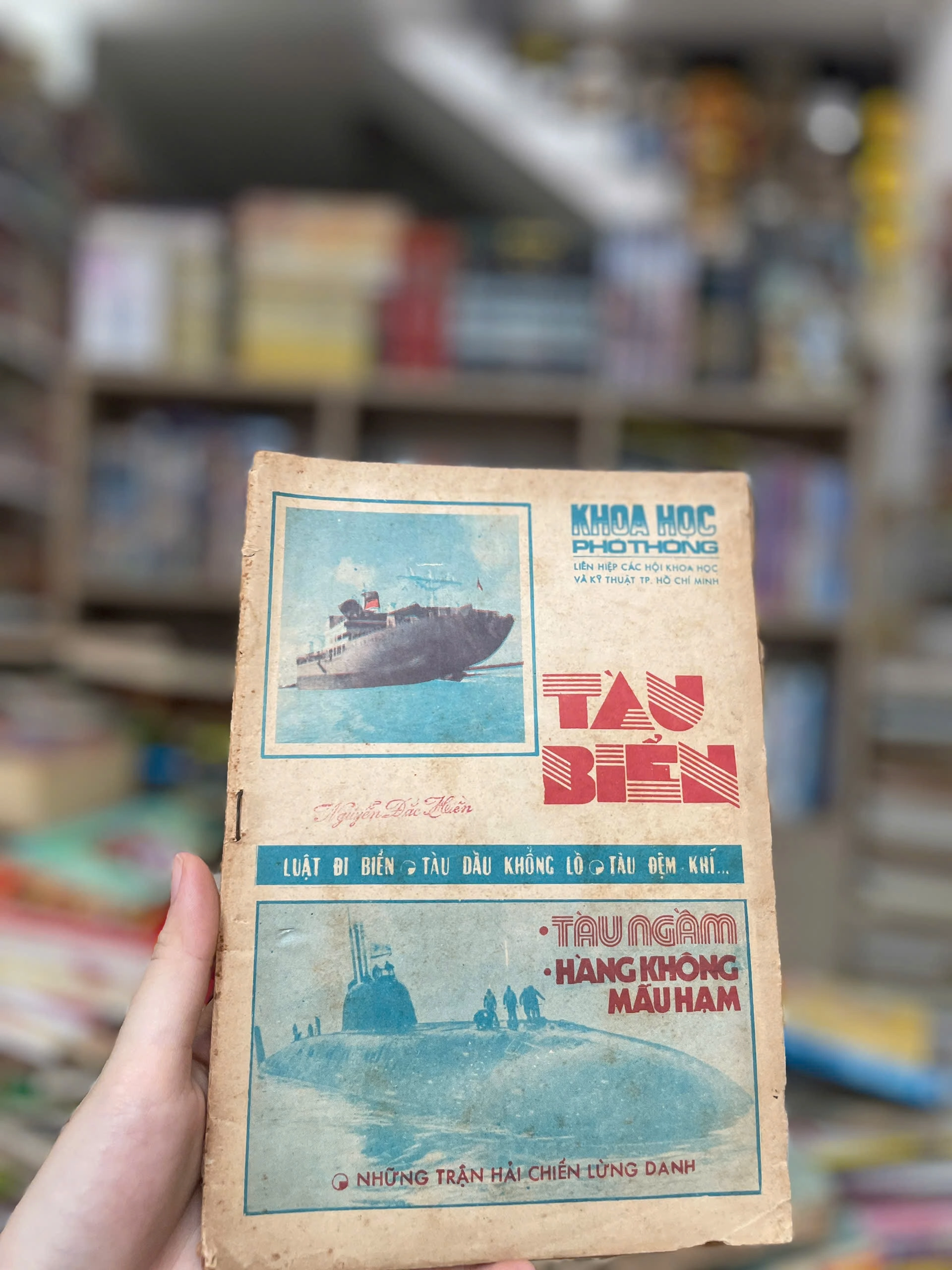 Khoa học phổ thông - Tàu Biển by  - Sách Book Cover - Ngọc Hiển Books