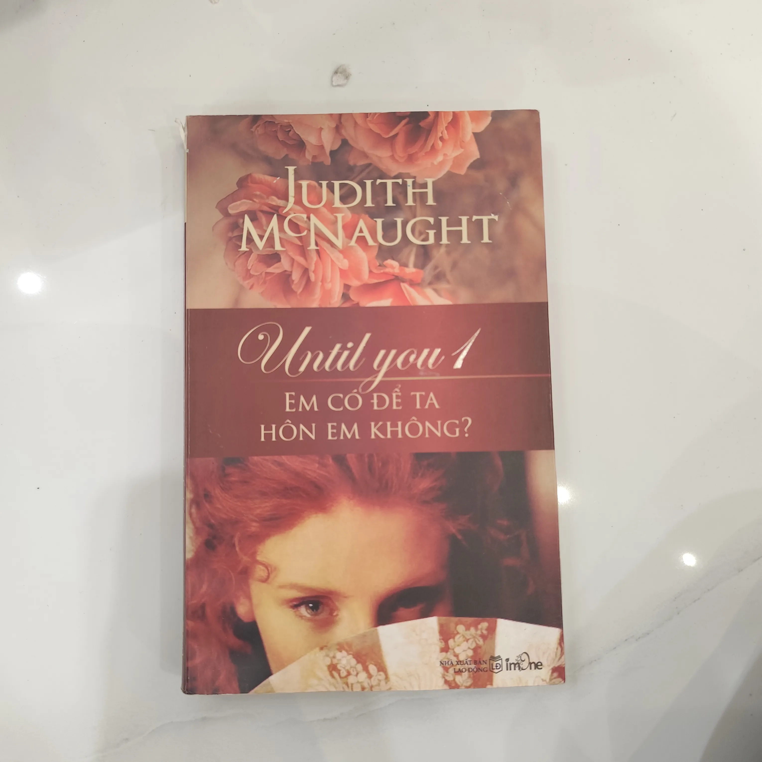 Em có để ta hôn em không? by  - Sách Book Cover - Ngọc Hiển Books