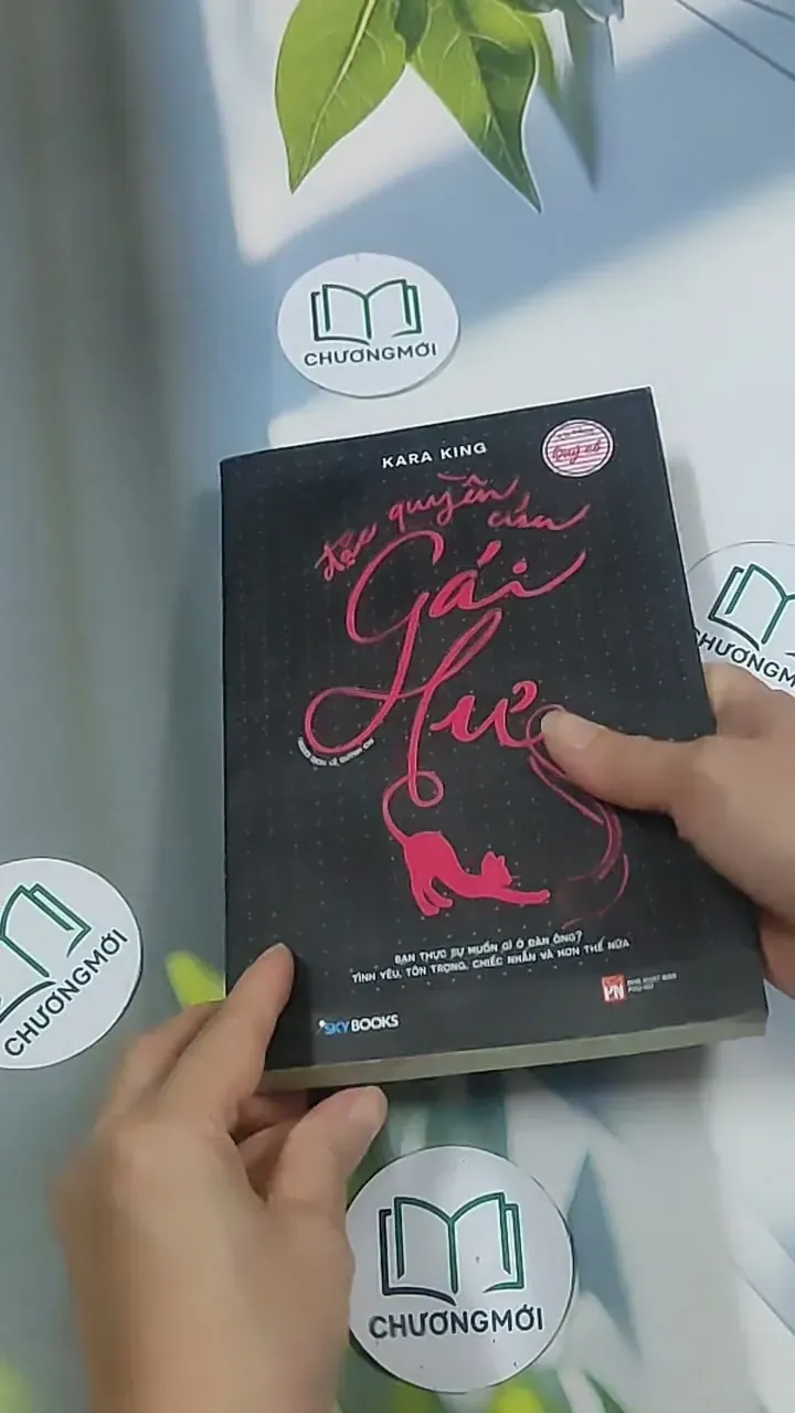 Đặc quyền của gái hư - Kara King 694980