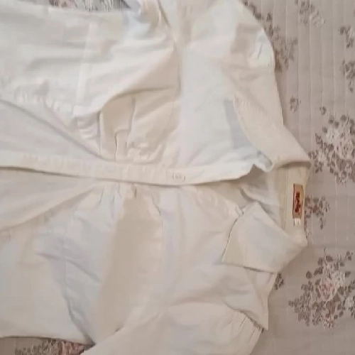 Sơ mi trắng size M 1022393