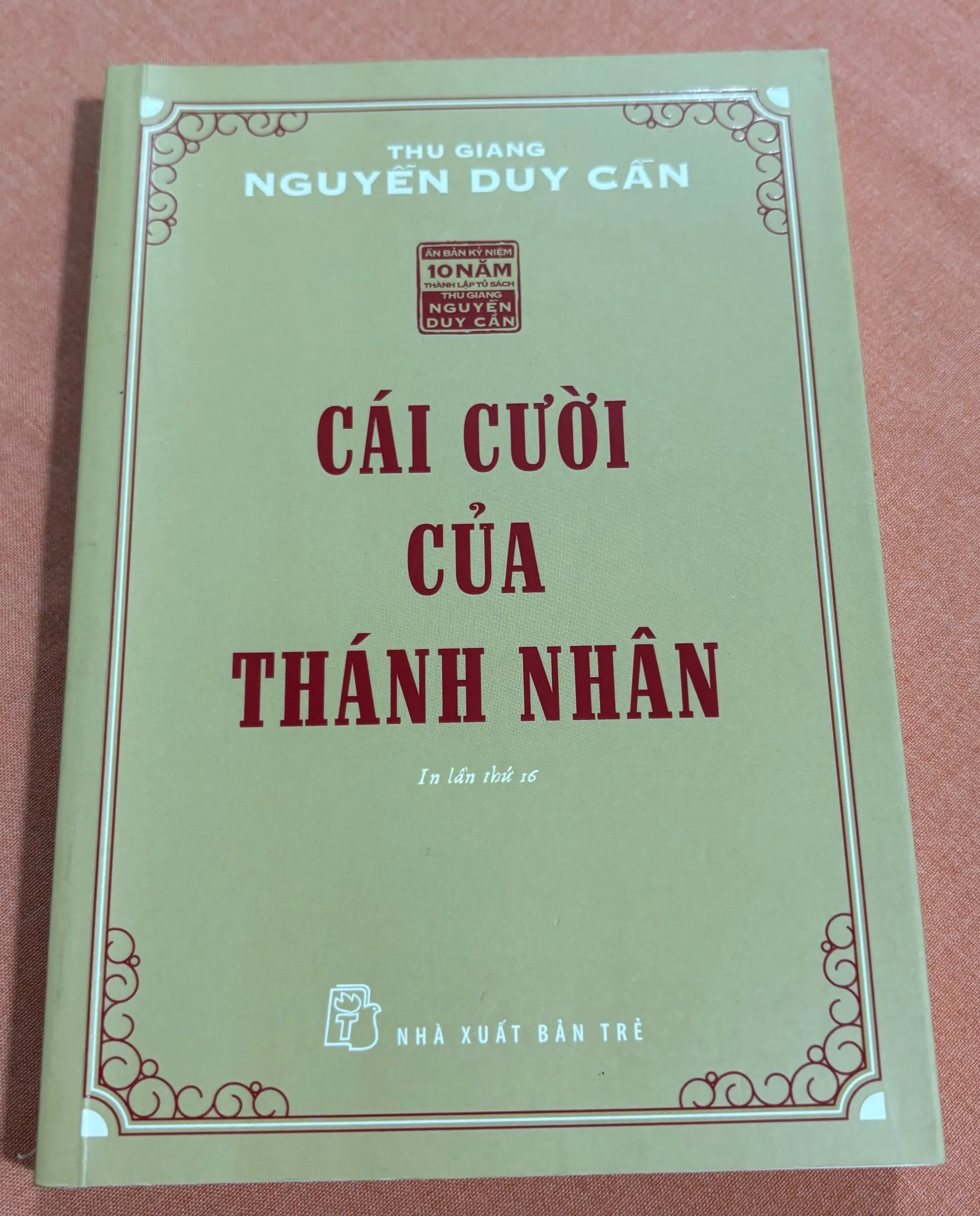 Cái cười của thánh nhân 🌊 by  - Sách Book Cover - Ngọc Hiển Books