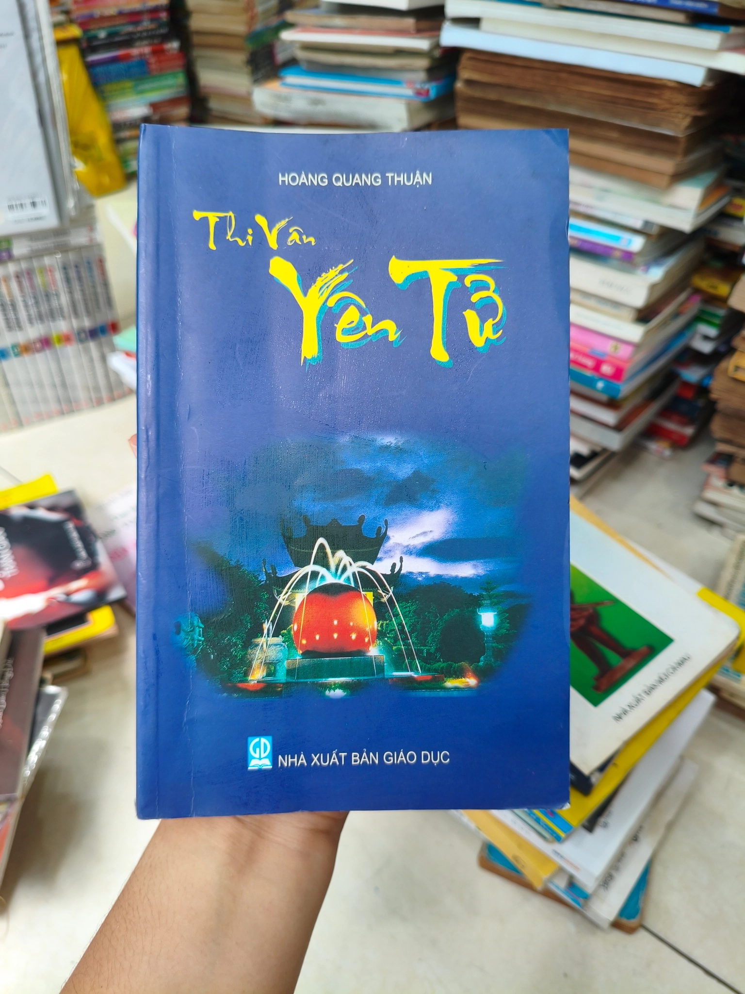 Thi vân yến tử 🌱 by  - Sách Book Cover - Ngọc Hiển Books